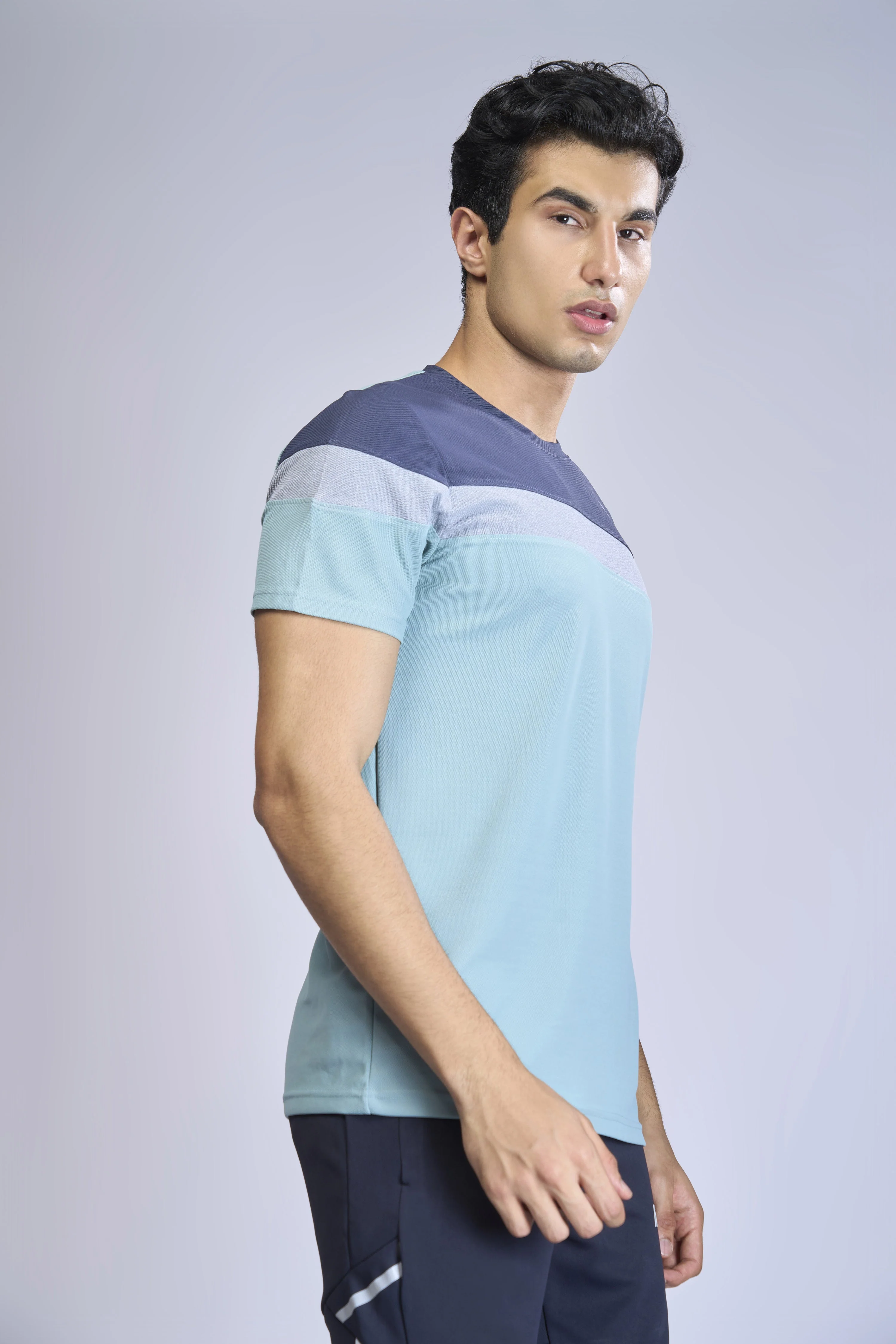 Men Colorblock Slim Fit Crew Neck T-shirt with MATPIQ - Image 3