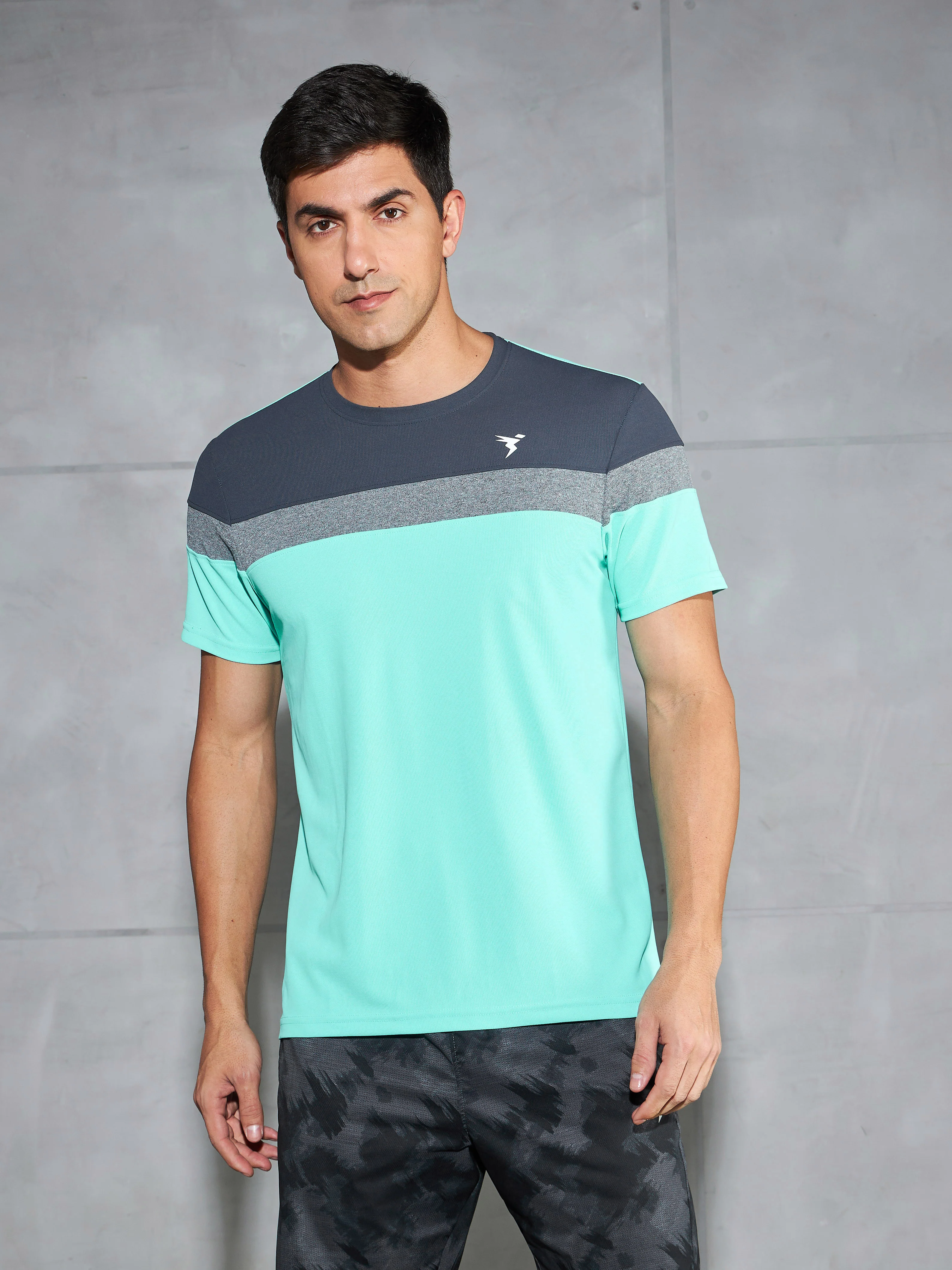 Men Colorblock Slim Fit Crew Neck T-shirt with MATPIQ - Image 2