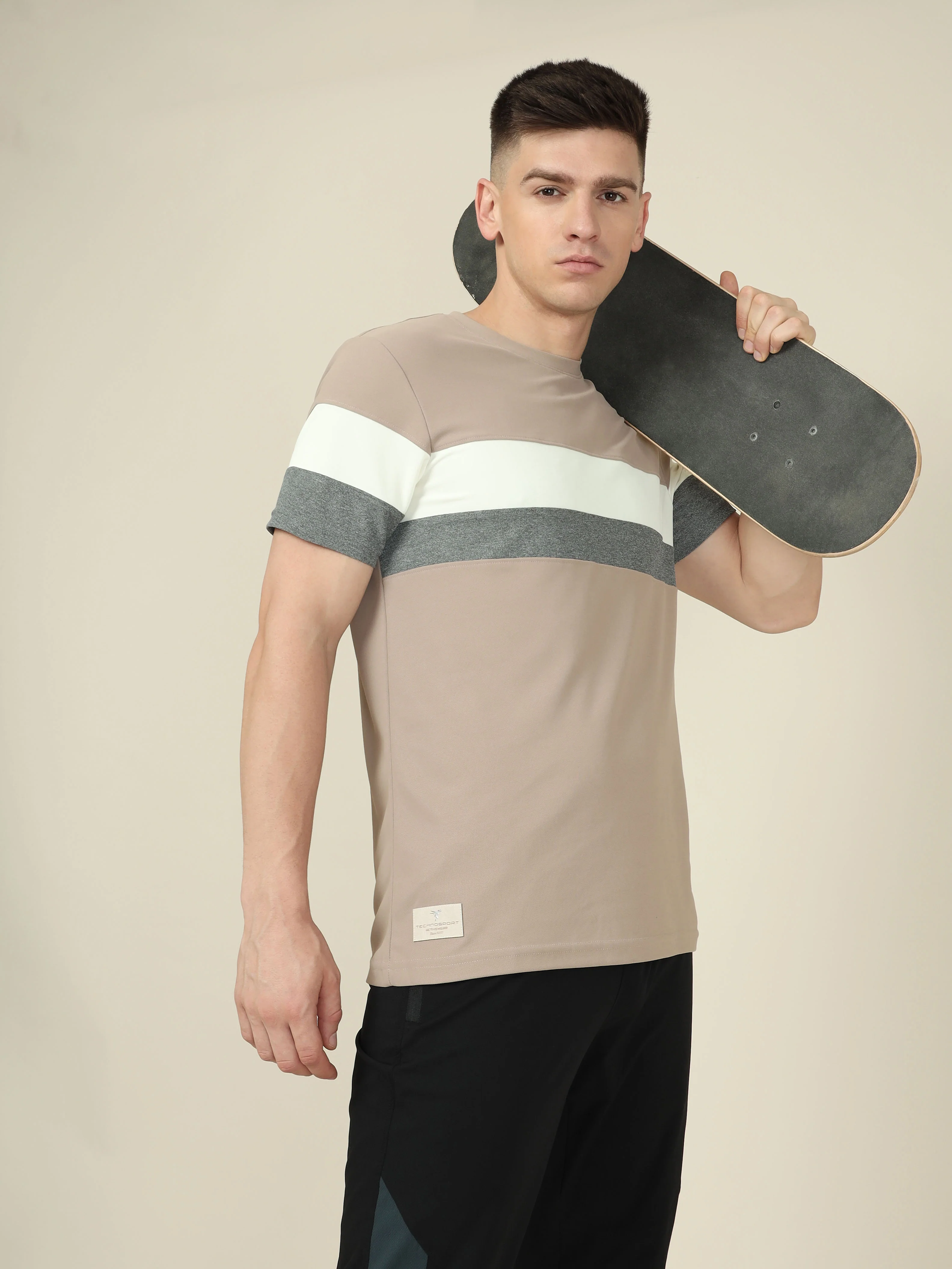 Men Colorblock Slim Fit Crew Neck T-shirt with MATPIQ - Image 2