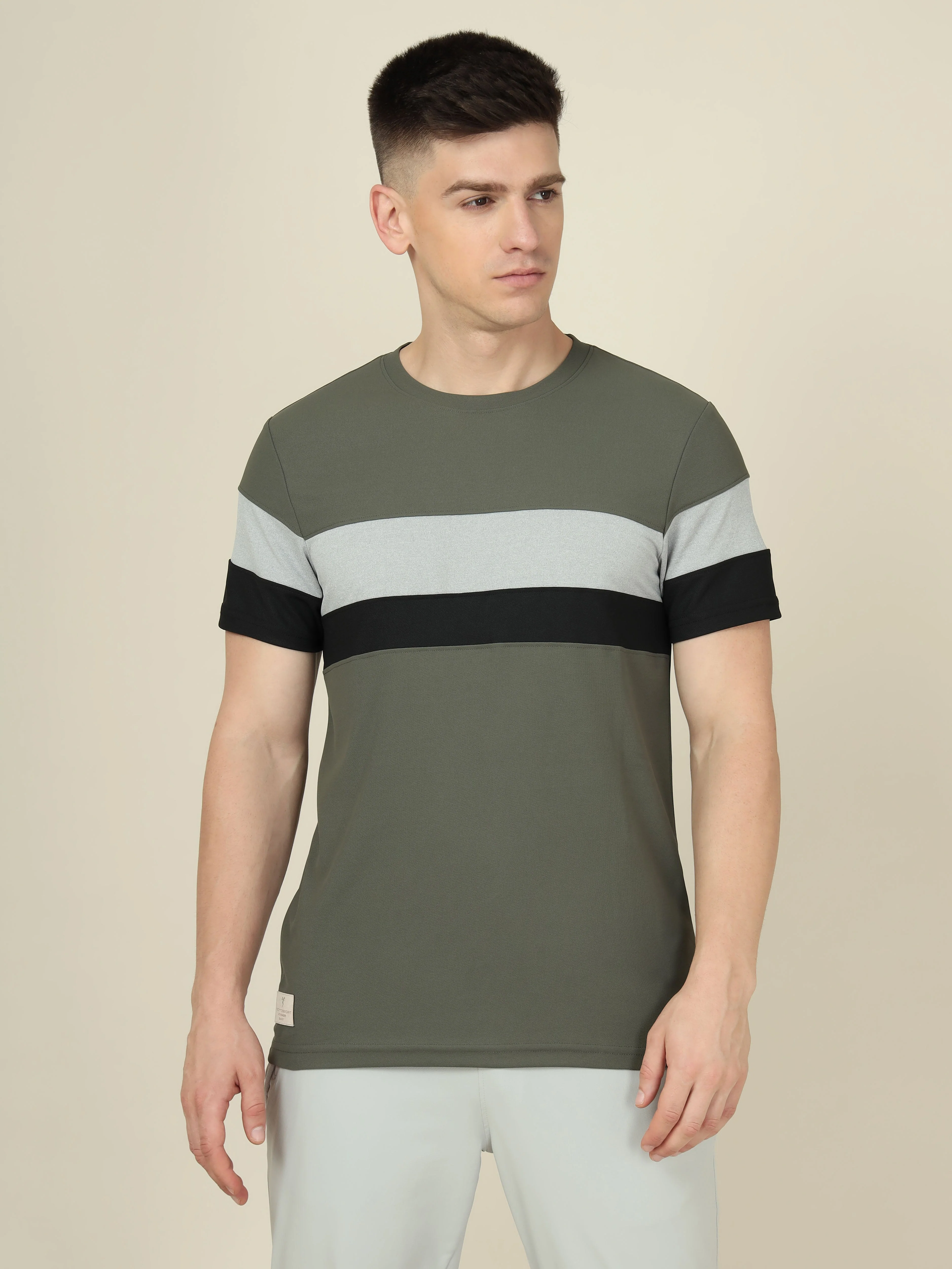 Men Colorblock Slim Fit Crew Neck T-shirt with MATPIQ - Image 3