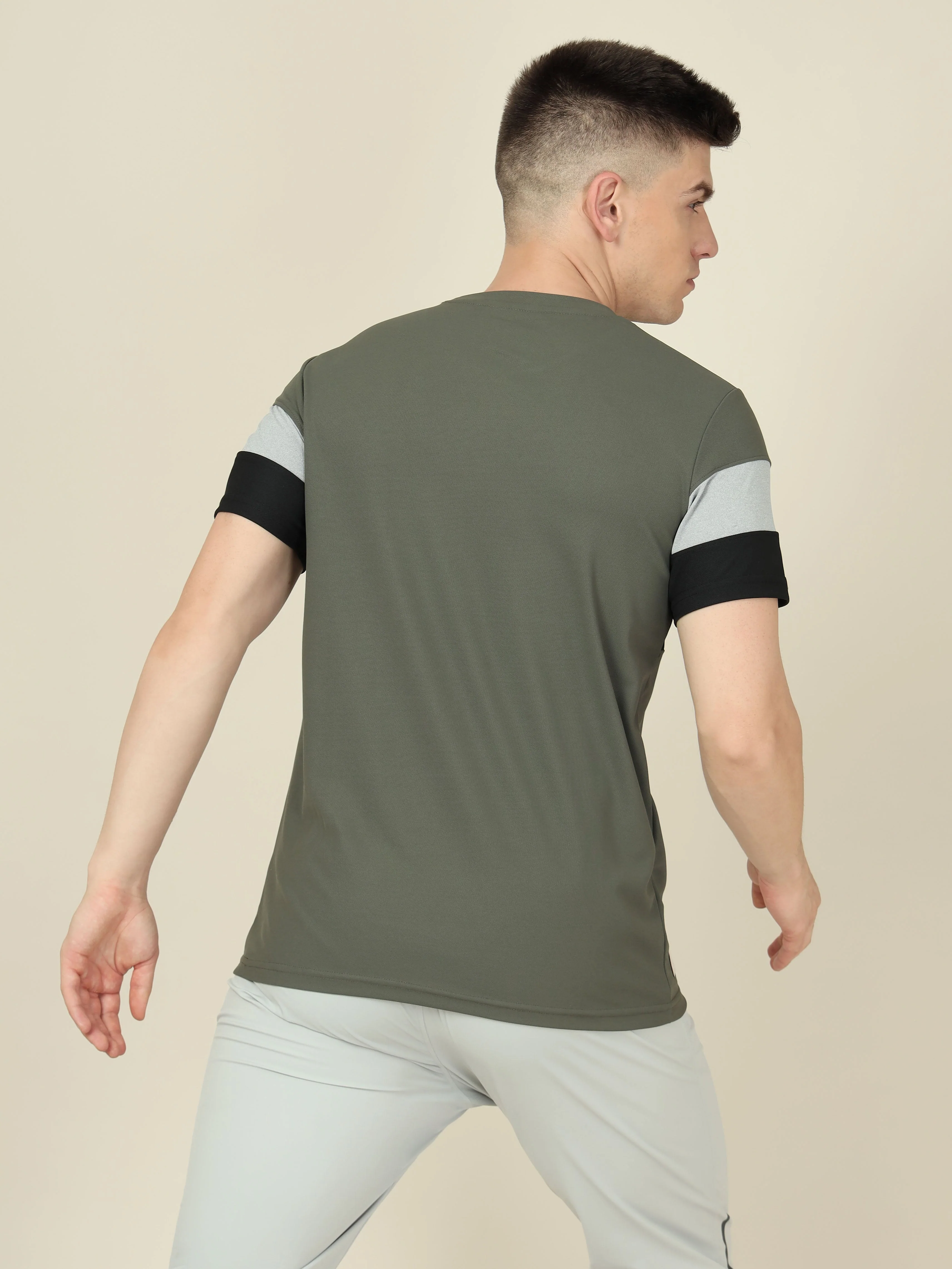 Men Colorblock Slim Fit Crew Neck T-shirt with MATPIQ - Image 4