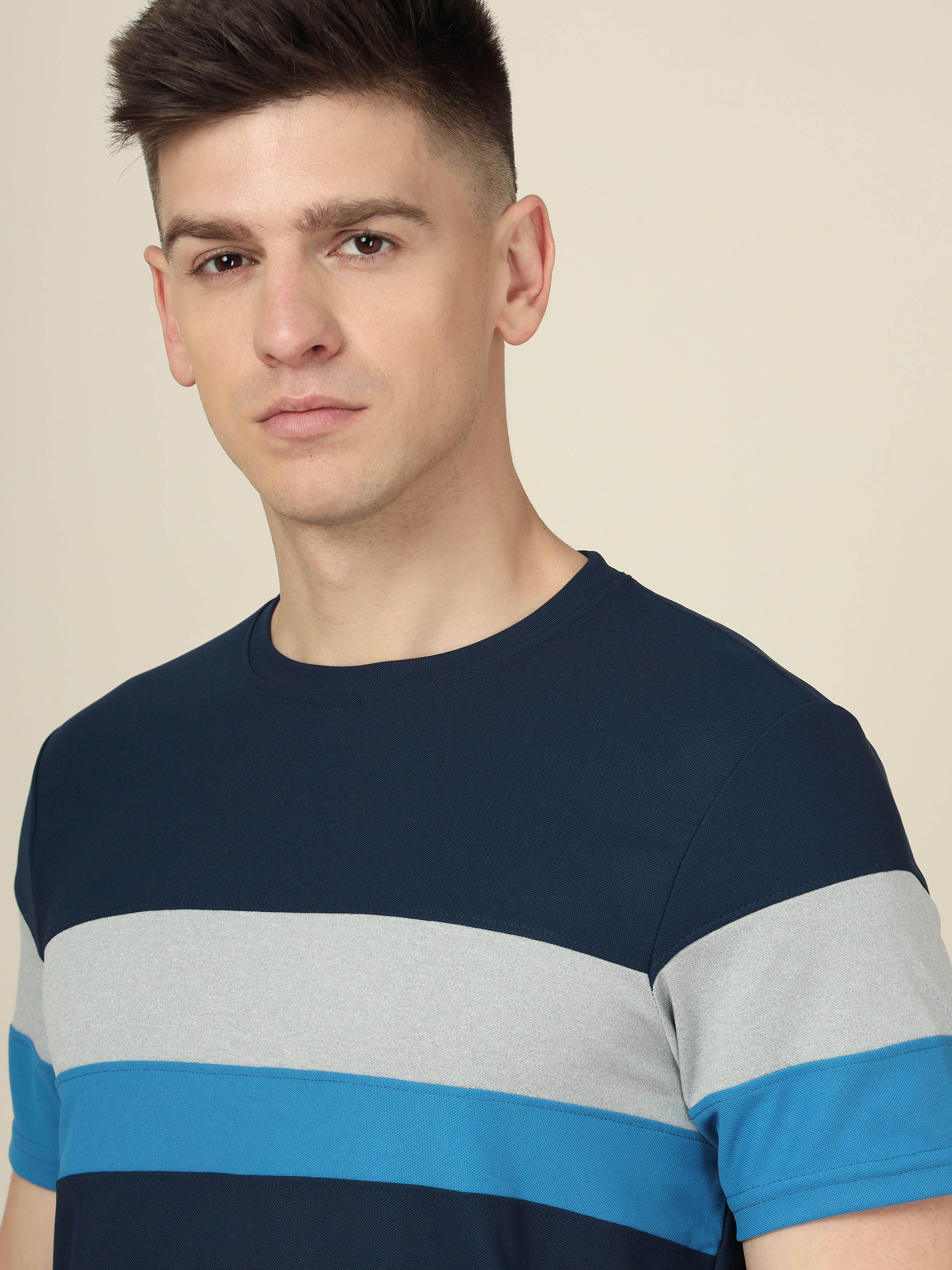 Men Colorblock Slim Fit Crew Neck T-shirt with MATPIQ - Image 8