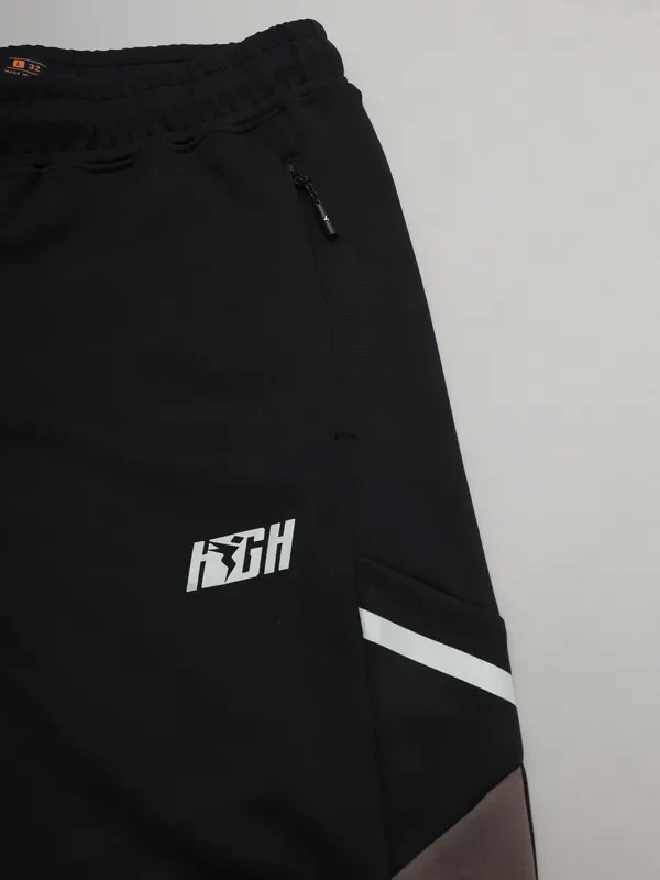 Men Colorblock Relax Fit Trackpants with ELASTO PLUS - Image 10