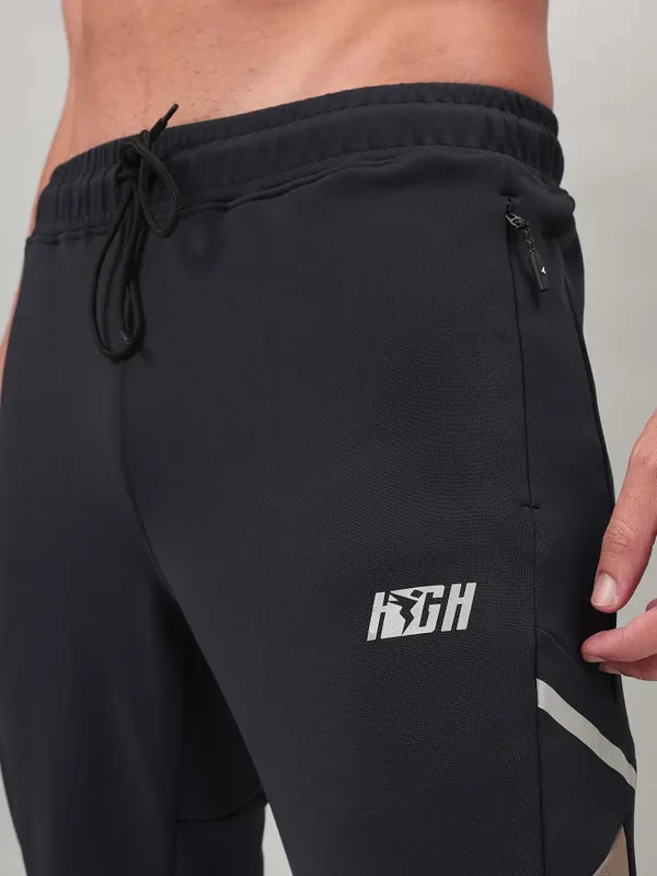 Men Colorblock Relax Fit Trackpants with ELASTO PLUS - Image 6