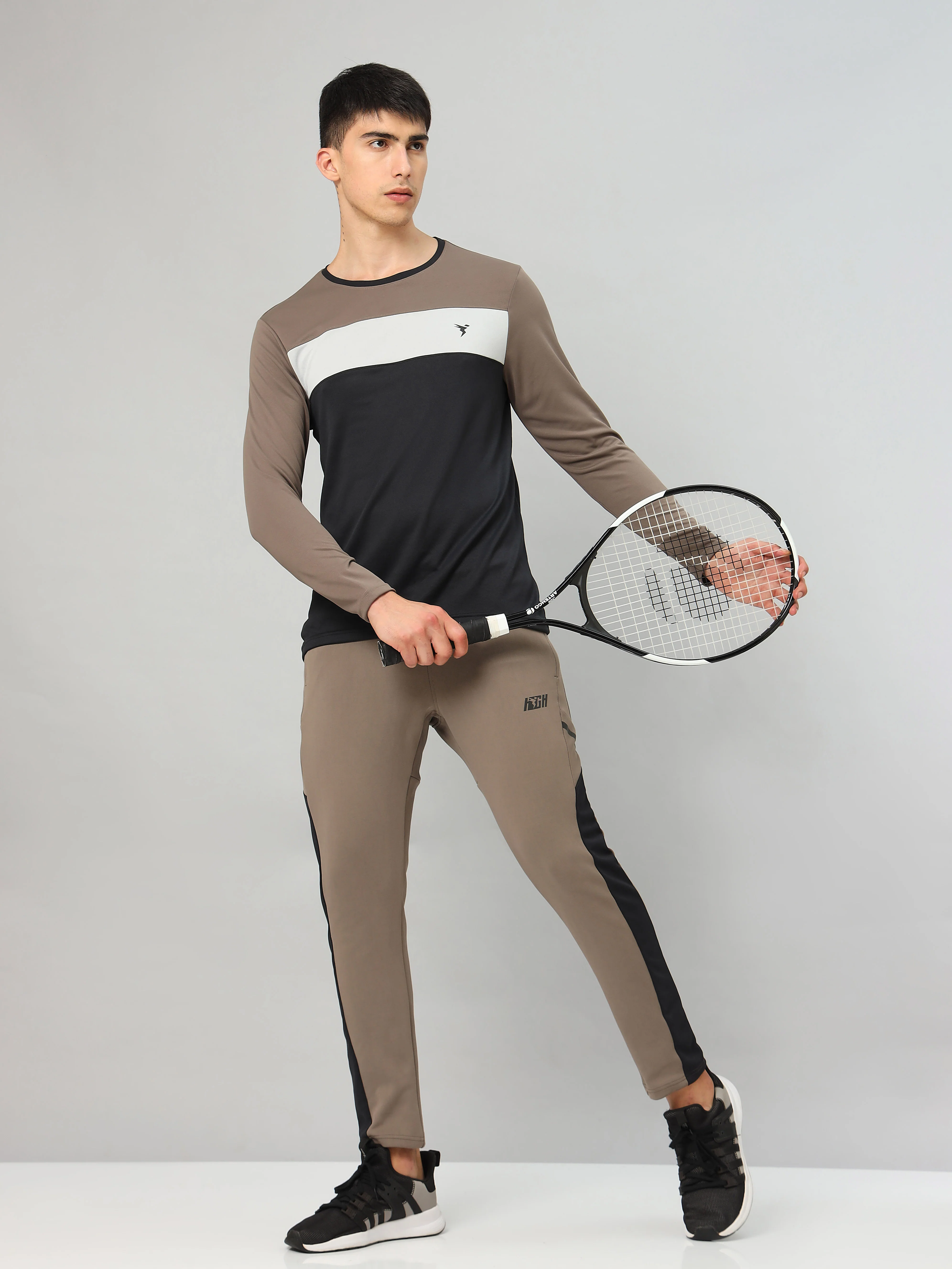 Men Colorblock Relax Fit Trackpants with ELASTO PLUS - Image 5
