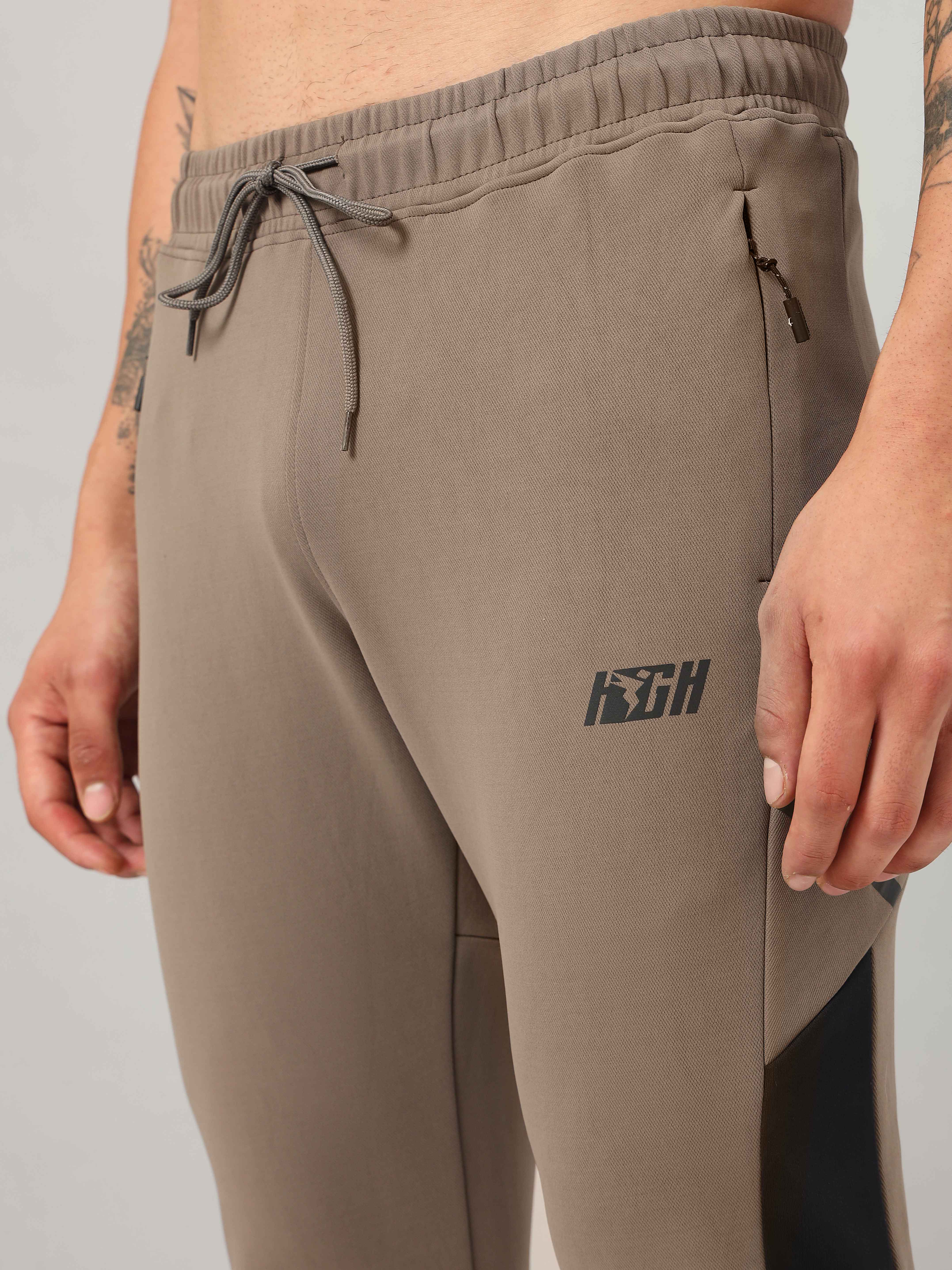 Men Colorblock Relax Fit Trackpants with ELASTO PLUS - Image 6