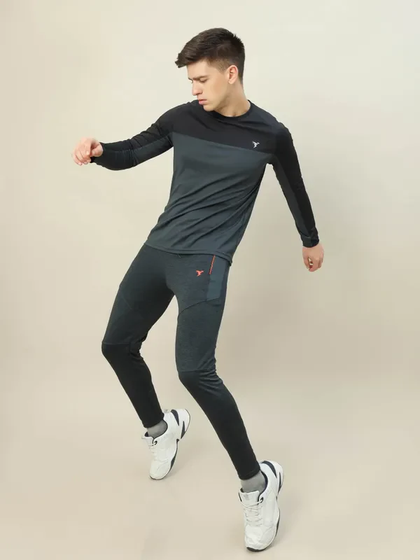 Men Colorblock Slim Fit Crew Neck T-shirt with TECHNO COOL+ - Image 2