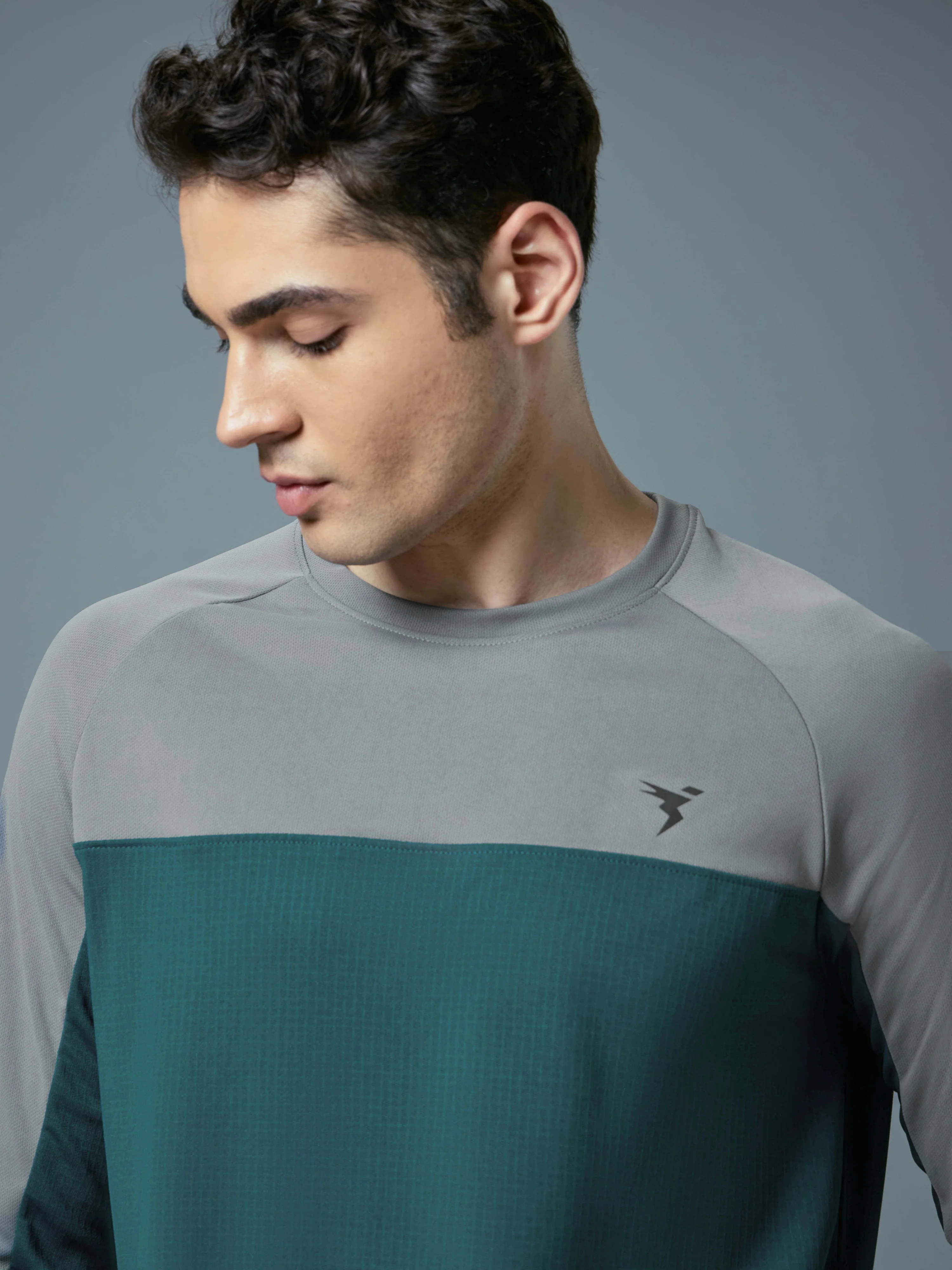 Men Colorblock Slim Fit Crew Neck T-shirt with TECHNO COOL+ - Image 6