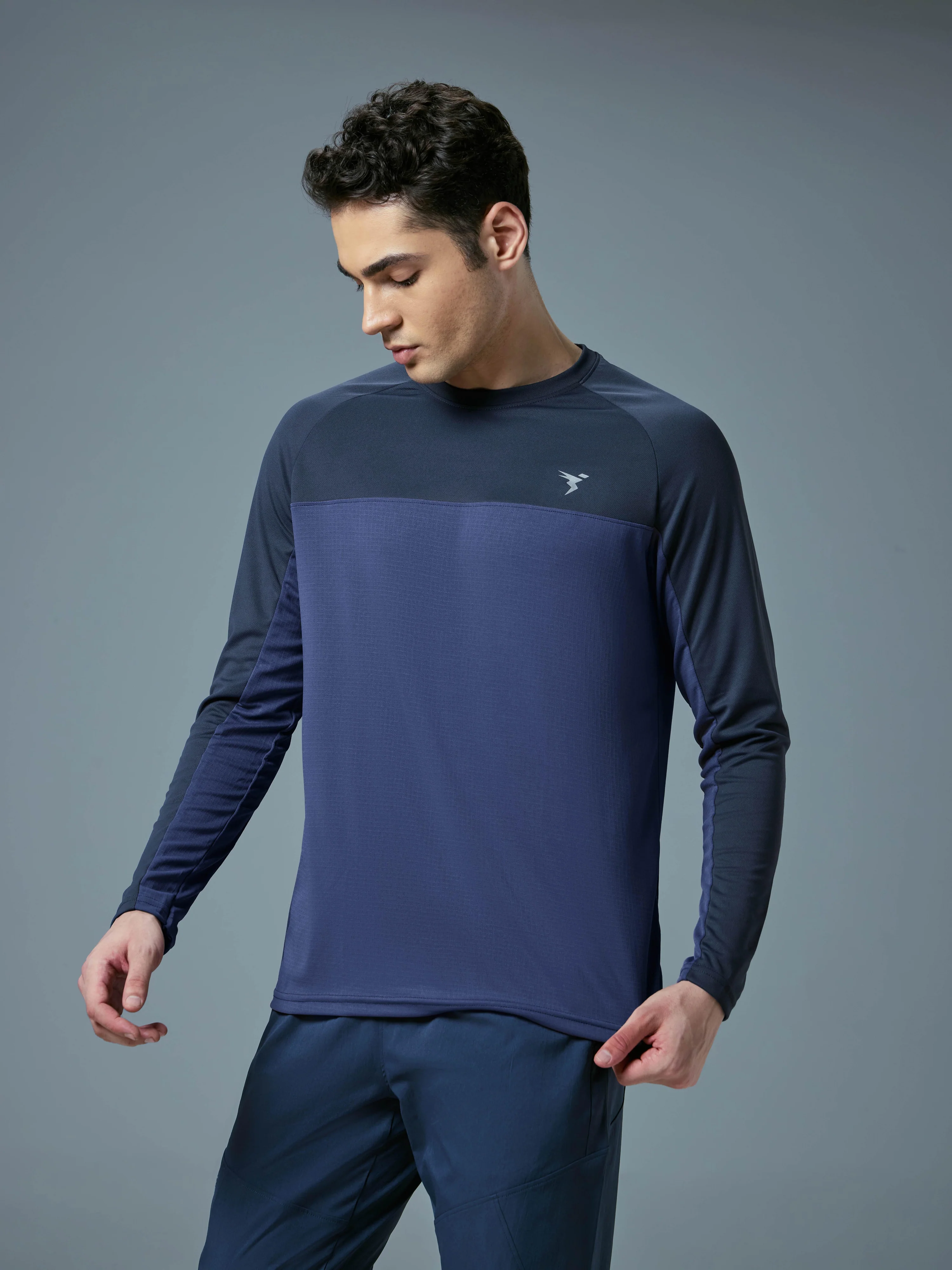 Men Colorblock Slim Fit Crew Neck T-shirt with TECHNO COOL+ - Image 4