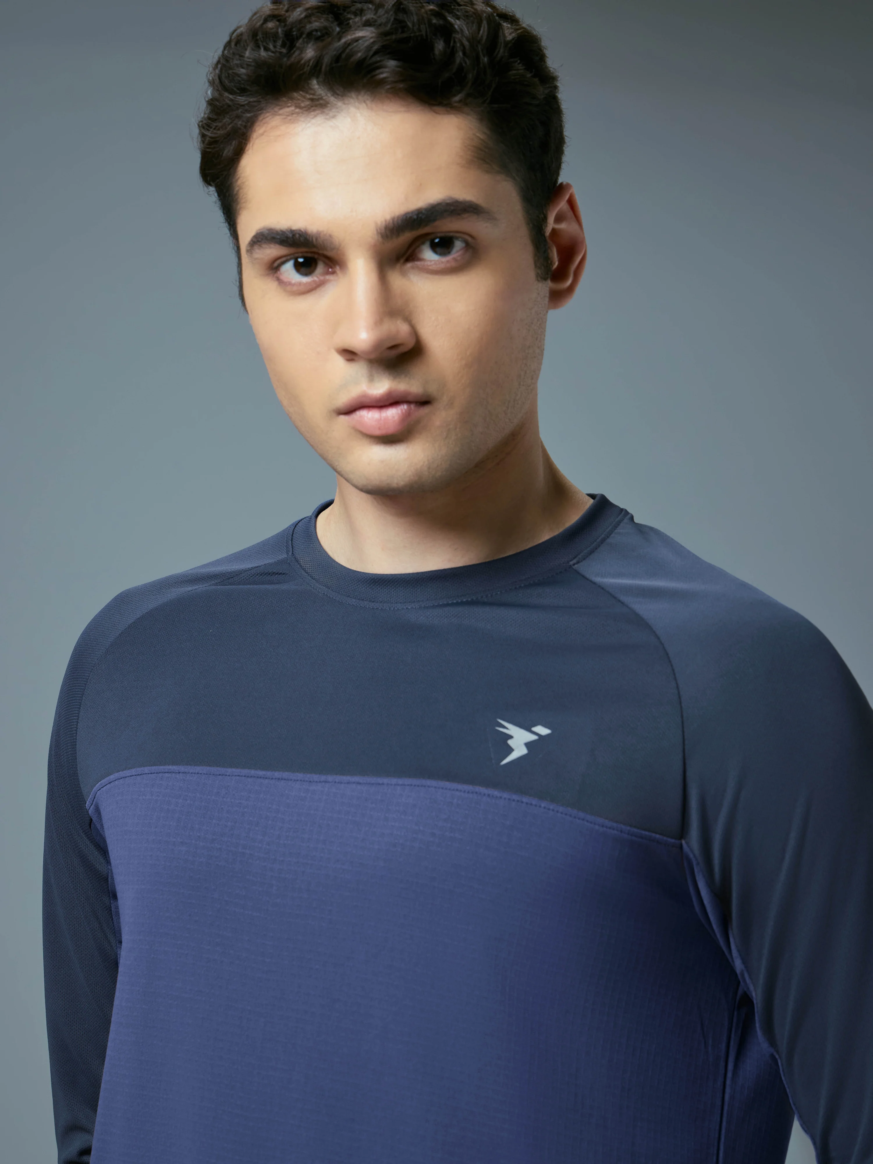 Men Colorblock Slim Fit Crew Neck T-shirt with TECHNO COOL+ - Image 6