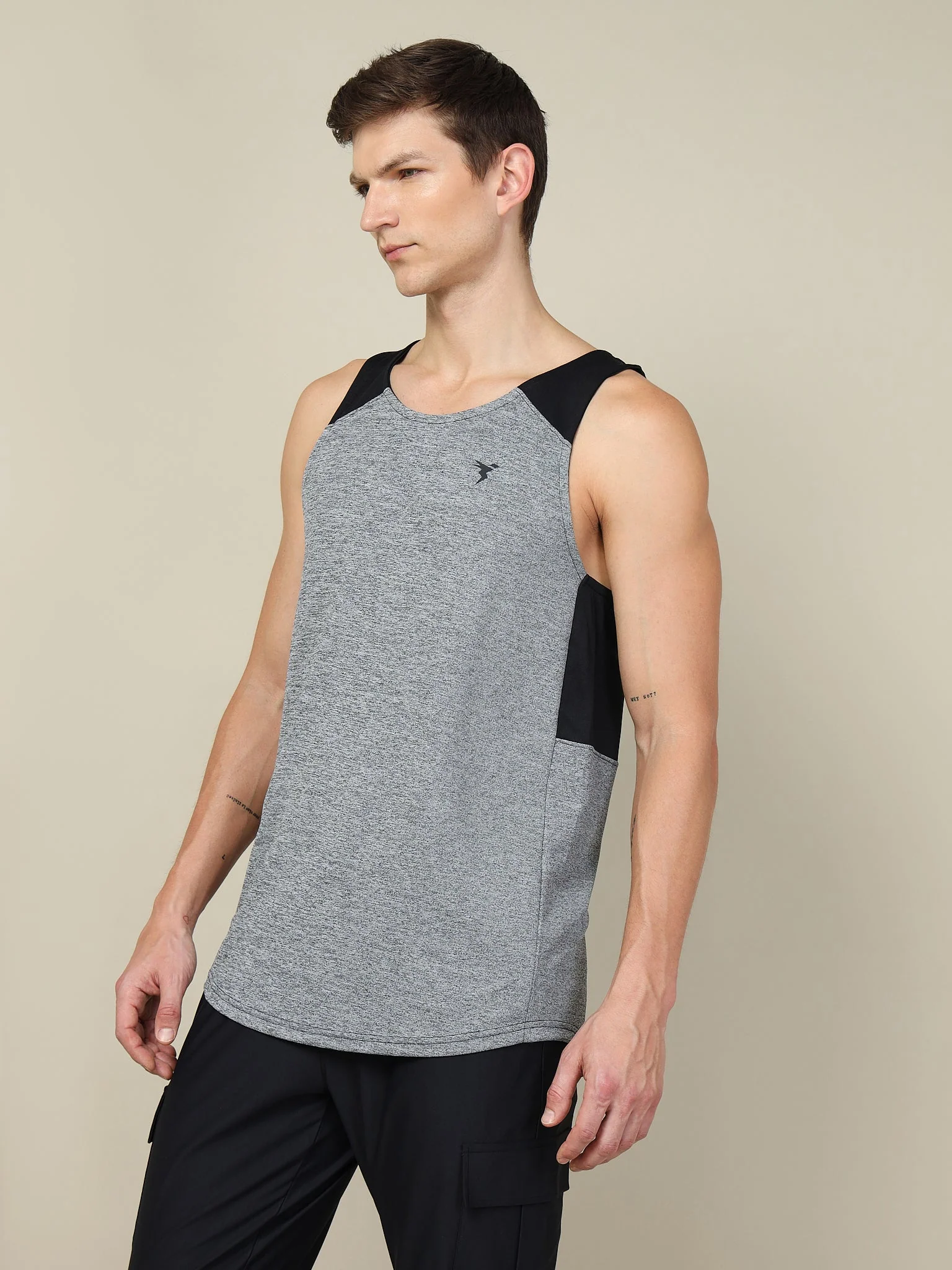 Men Melange Slim Fit Scoop Neck Innerwear Vest with TECHNO COOL+
