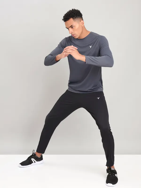 Men Solid Slim Fit Crew Neck T-shirt with TECHNO COOL+ - Image 5