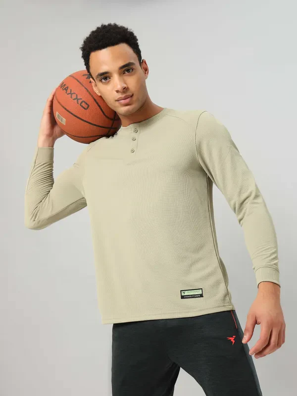 Men Self Design Slim Fit Henley Neck T-shirt with MATPIQ - Image 6