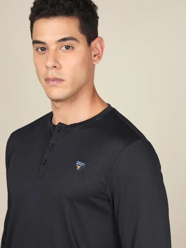 Men Self Design Slim Fit Henley Neck T-shirt with MATPIQ - Image 6