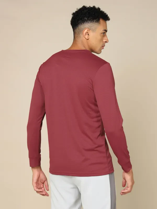 Men Self Design Slim Fit Henley Neck T-shirt with MATPIQ - Image 3