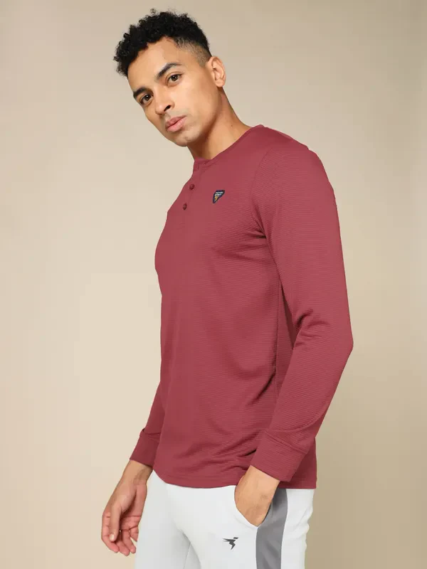Men Self Design Slim Fit Henley Neck T-shirt with MATPIQ - Image 4
