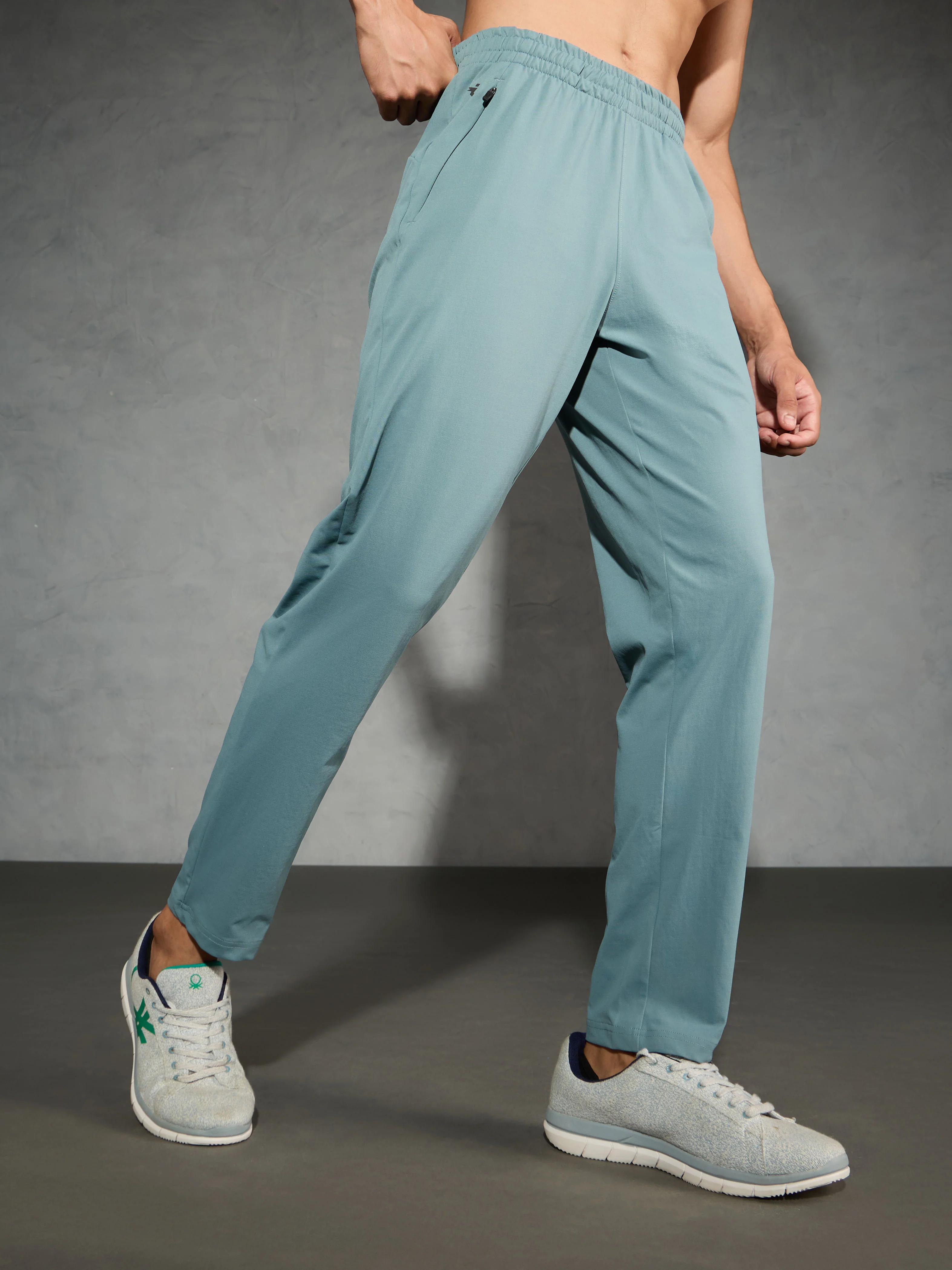 Men Solid Relax Fit Trackpants with ELASTO PLUS