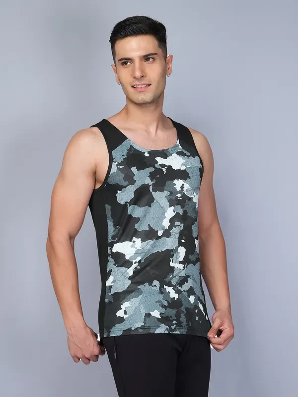 Men Printed Slim Fit Scoop Neck Innerwear Vest with TECHNO COOL - Image 2
