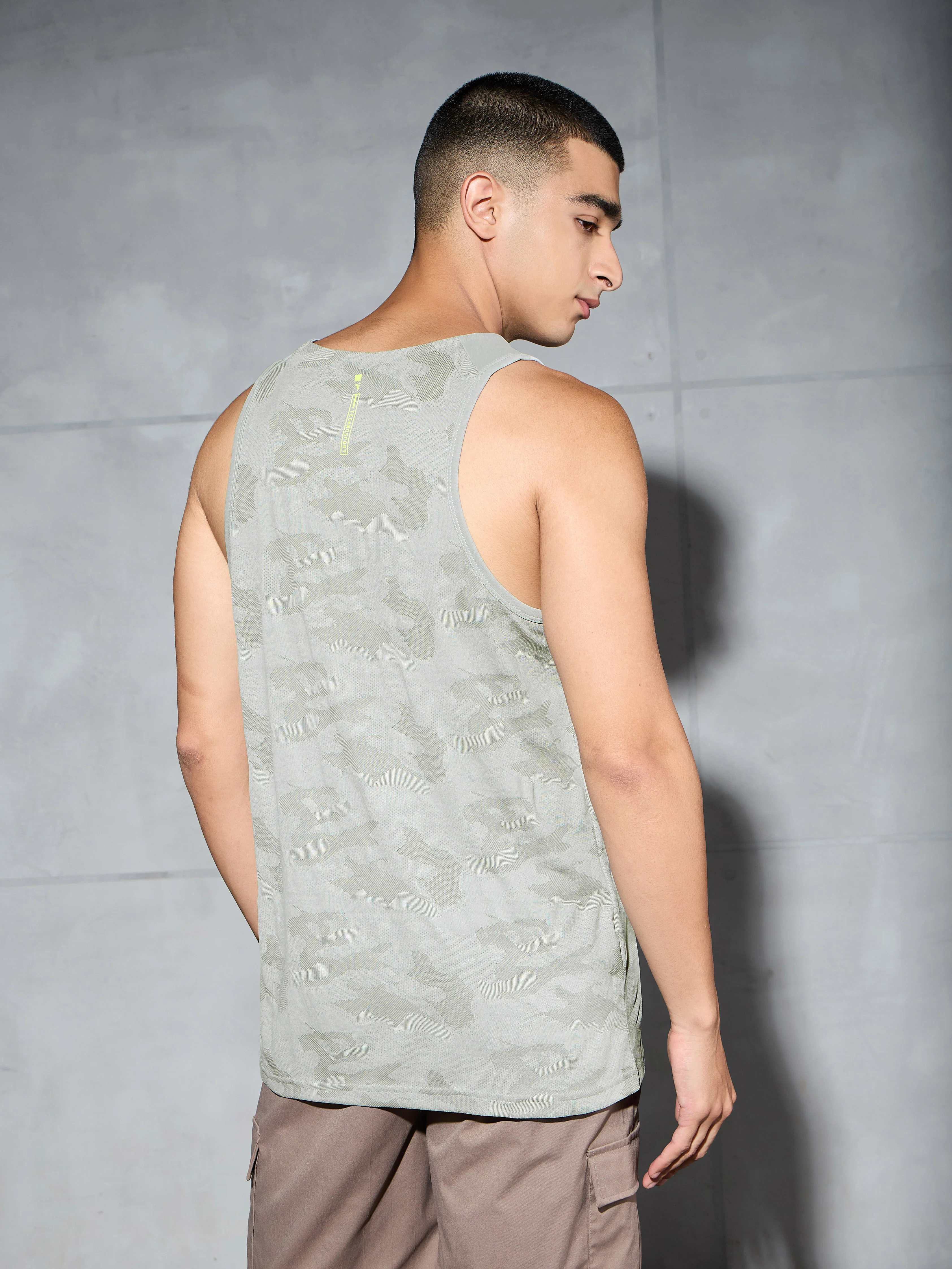 Men Colorblock Slim Fit Crew Neck Innerwear Vest with VENTMESH - Image 3