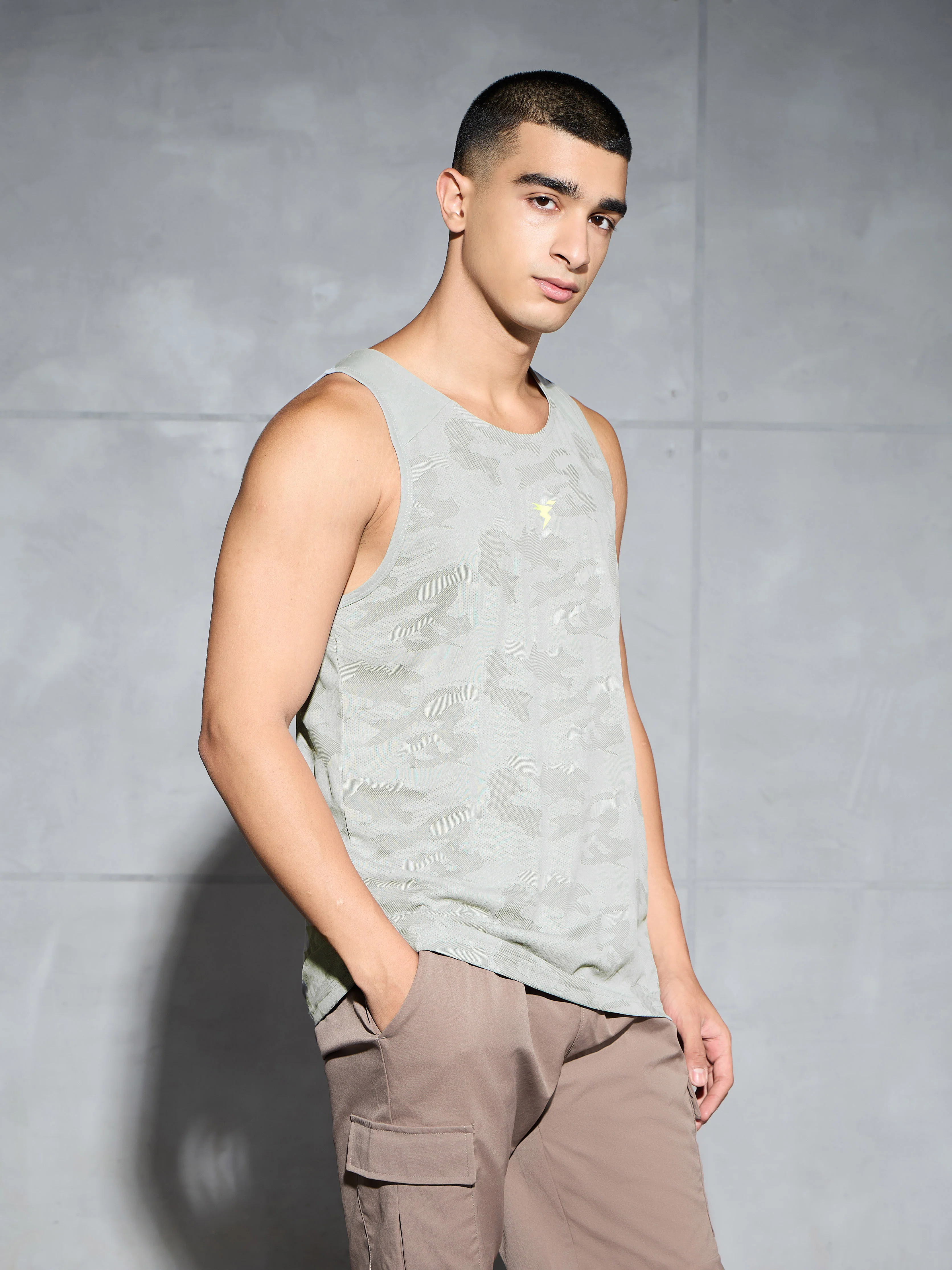 Men Colorblock Slim Fit Crew Neck Innerwear Vest with VENTMESH - Image 4