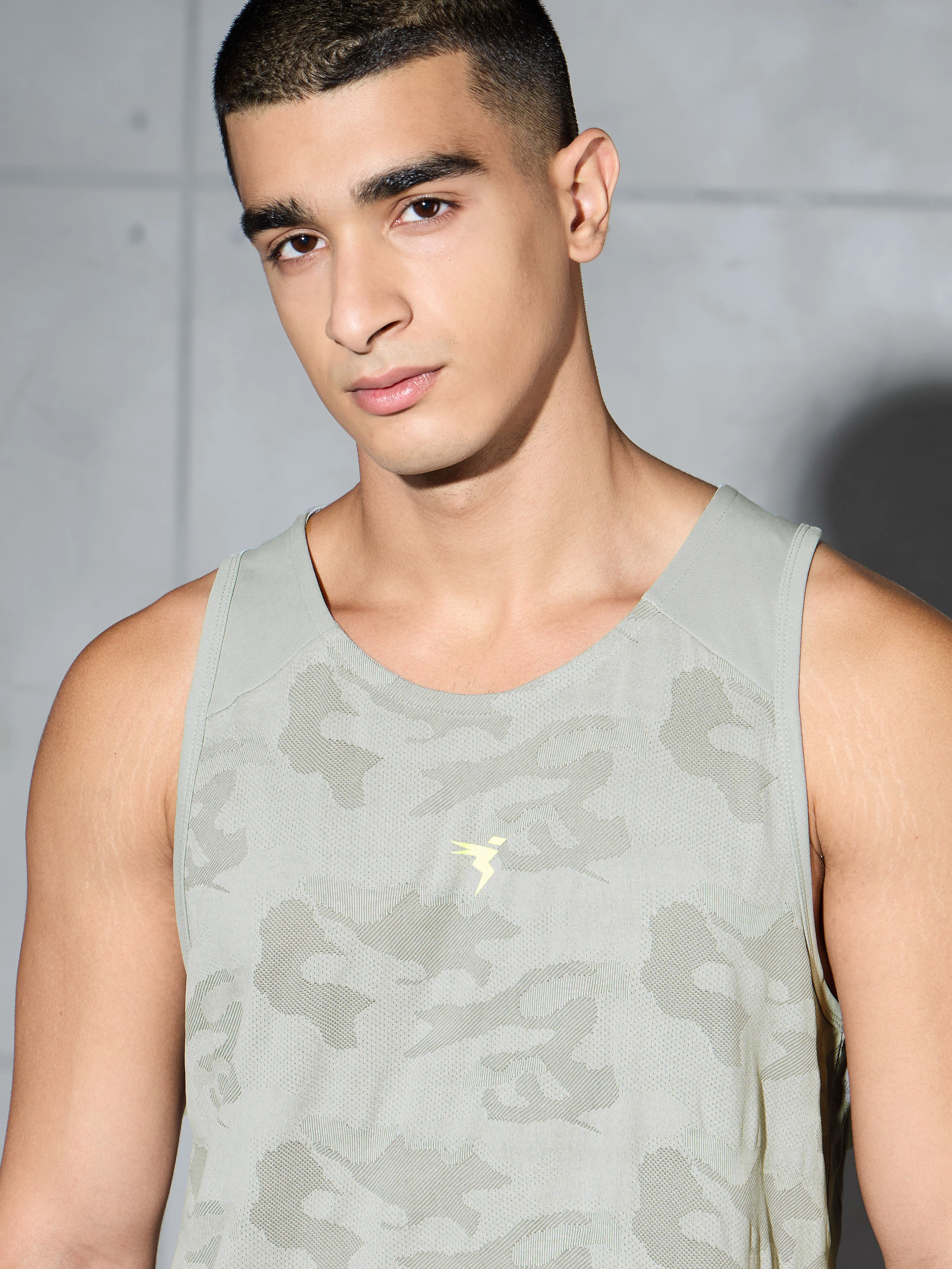 Men Colorblock Slim Fit Crew Neck Innerwear Vest with VENTMESH - Image 6