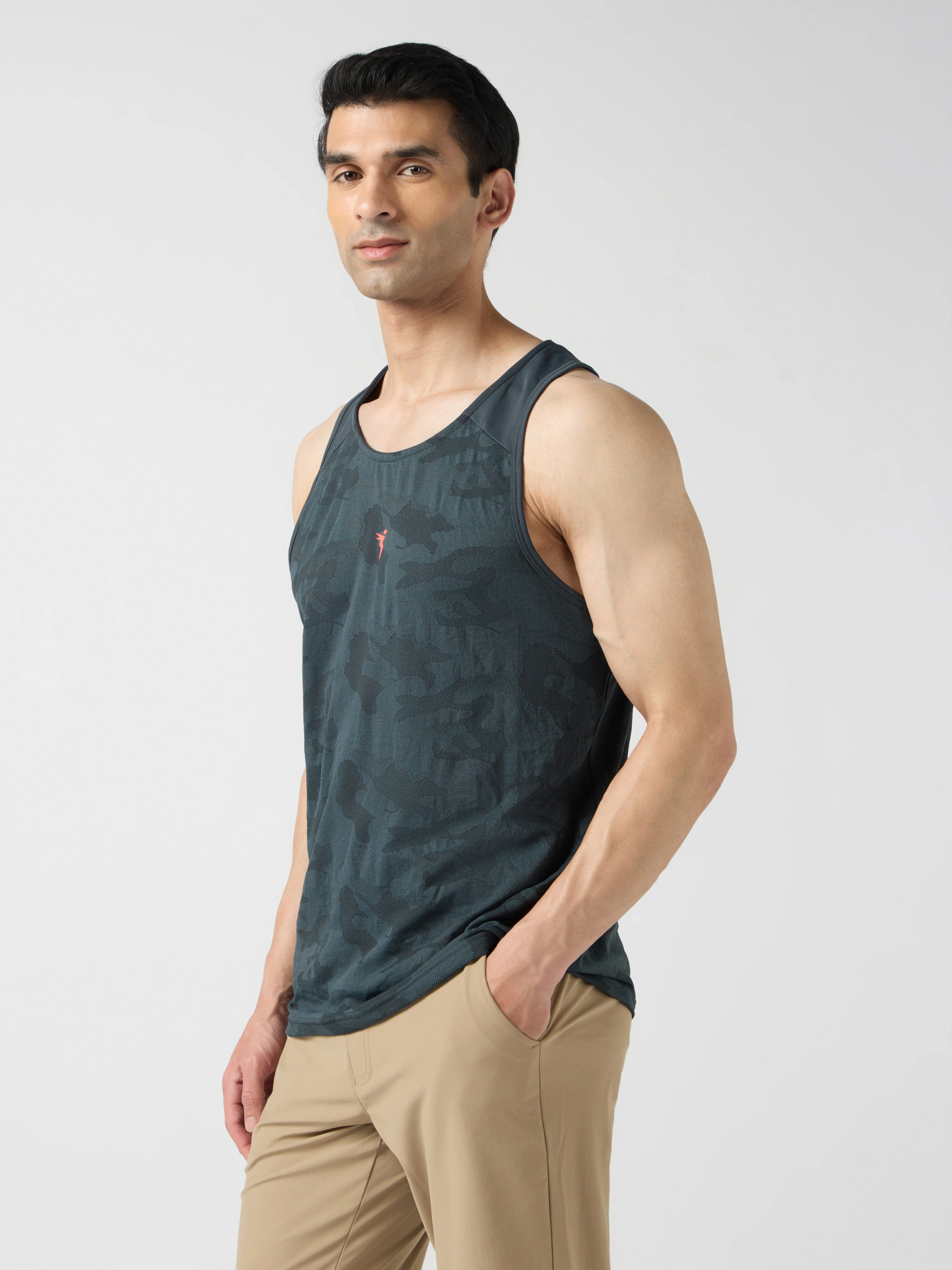 Men Colorblock Slim Fit Crew Neck Innerwear Vest with VENTMESH - Image 4