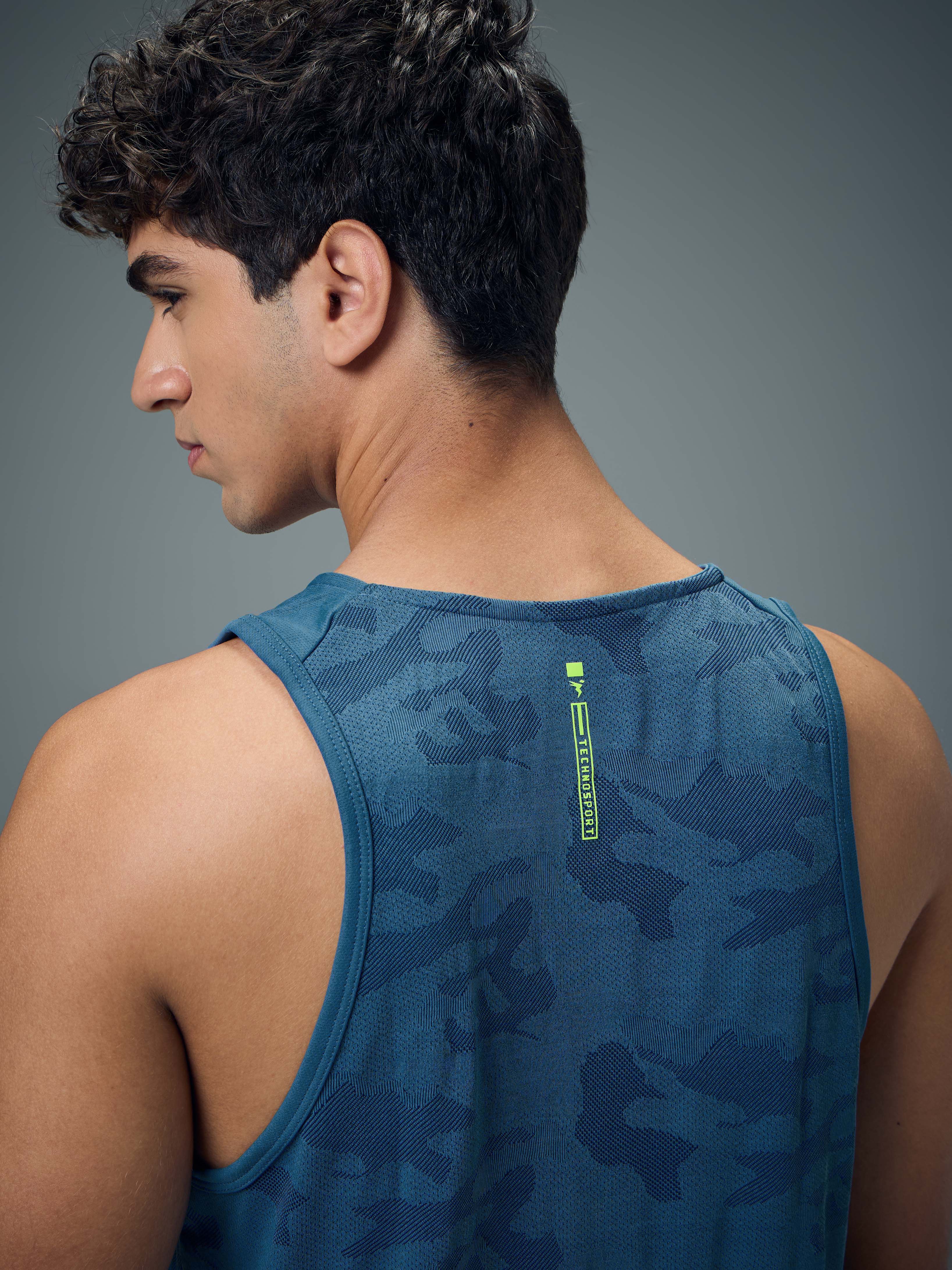 Men Colorblock Slim Fit Crew Neck Innerwear Vest with VENTMESH - Image 7