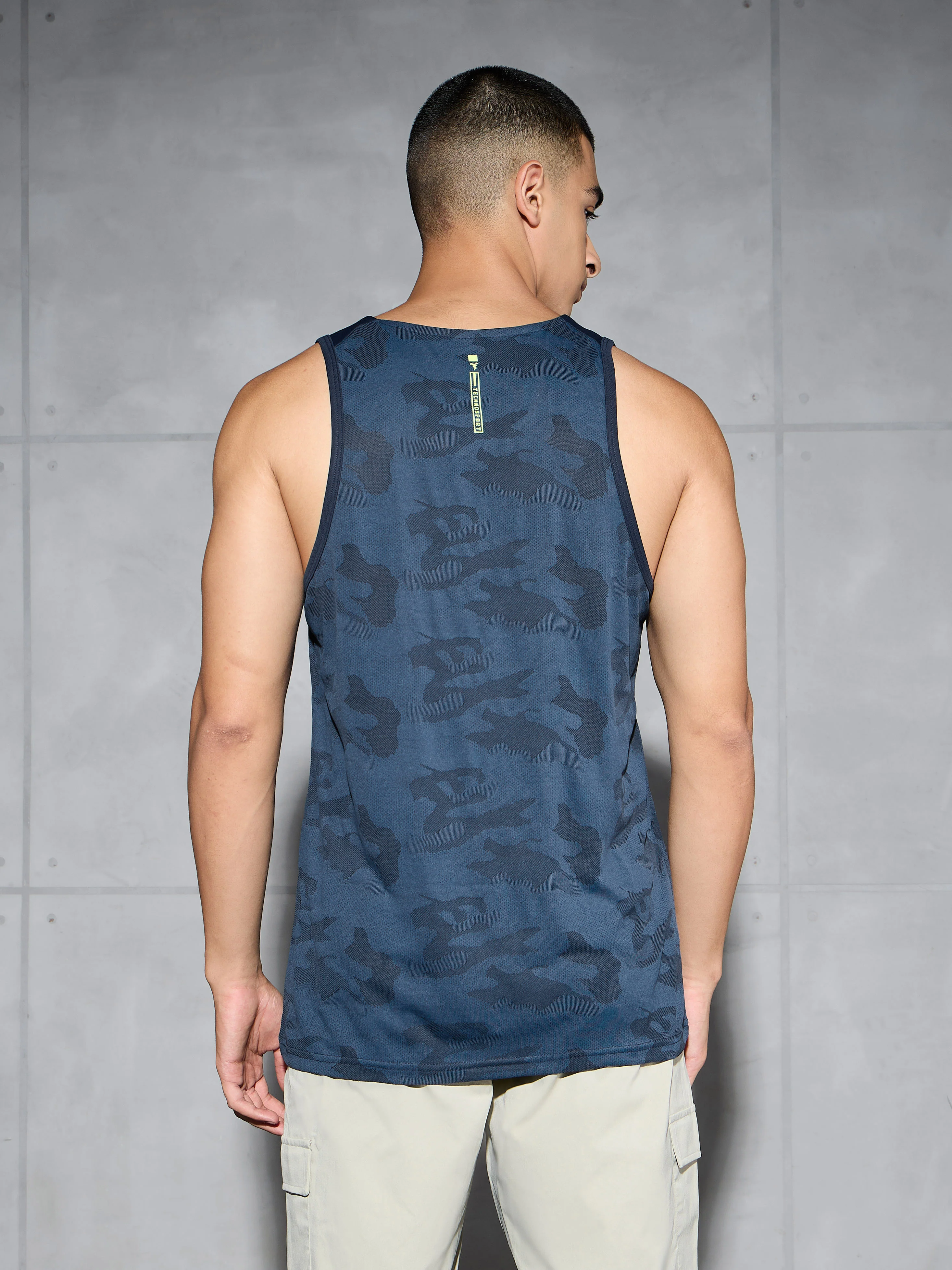Men Colorblock Slim Fit Crew Neck Innerwear Vest with VENTMESH - Image 3