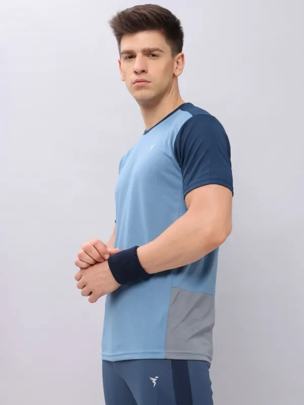 Men Colorblock Slim Fit Crew Neck T-shirt with TECHNO COOL+ - Image 4
