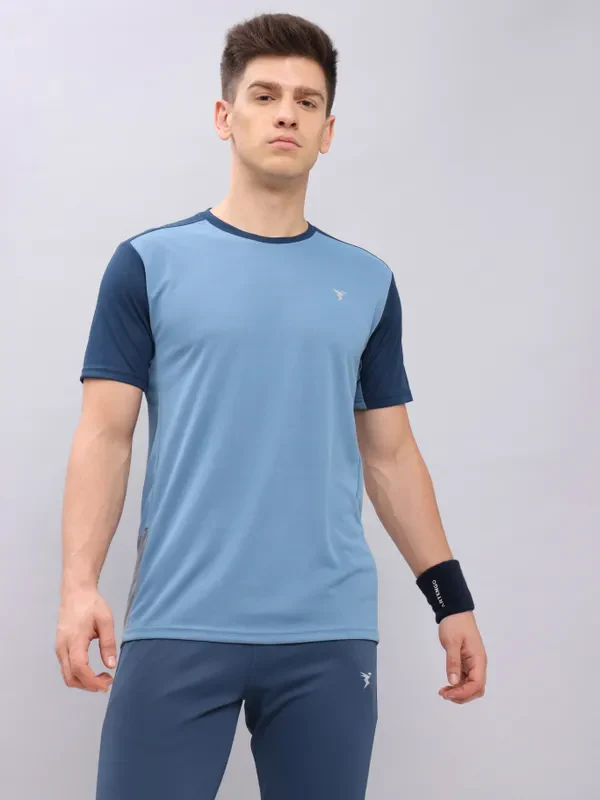 Men Colorblock Slim Fit Crew Neck T-shirt with TECHNO COOL+ - Image 6