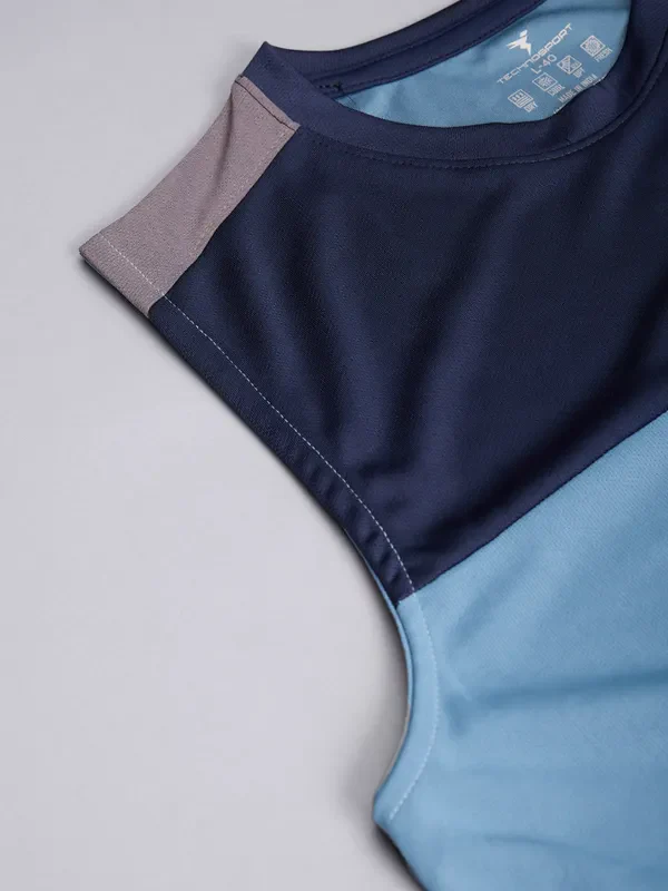 Men Colorblock Slim Fit Crew Neck Innerwear Vest with TECHNO COOL+ - Image 8