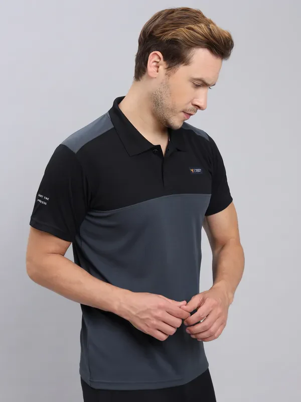 Men Colorblock Slim Fit Polo T-shirt with TECHNO COOL+ - Image 4