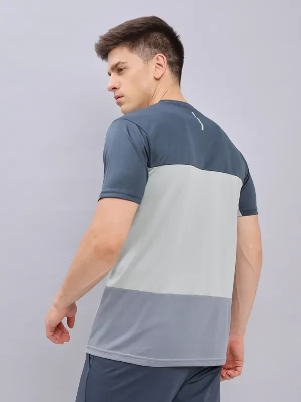 Men Colorblock Slim Fit Crew Neck T-shirt with TECHNO COOL+ - Image 3