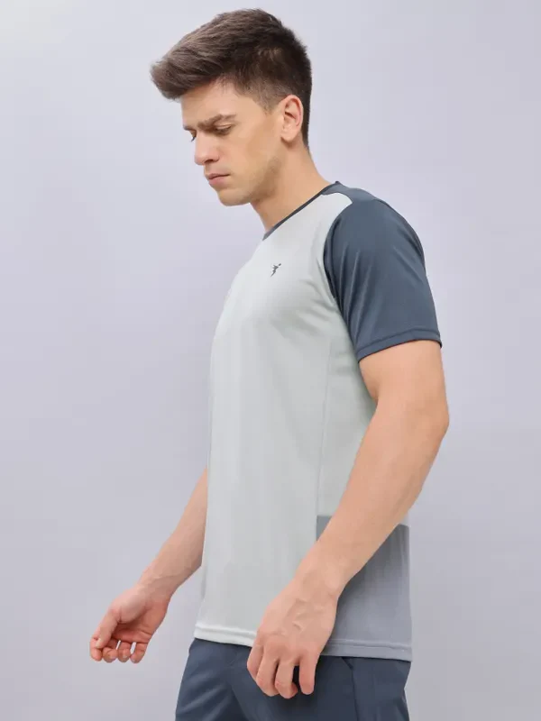 Men Colorblock Slim Fit Crew Neck T-shirt with TECHNO COOL+ - Image 4