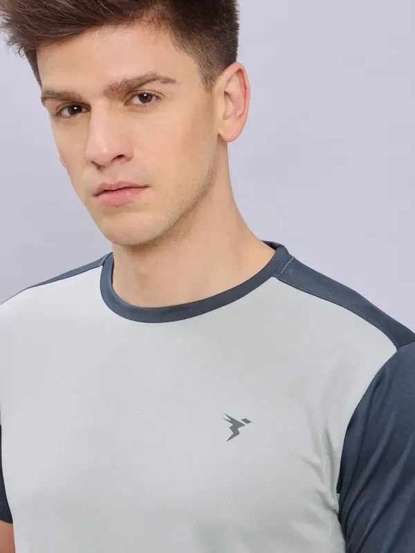 Men Colorblock Slim Fit Crew Neck T-shirt with TECHNO COOL+ - Image 5