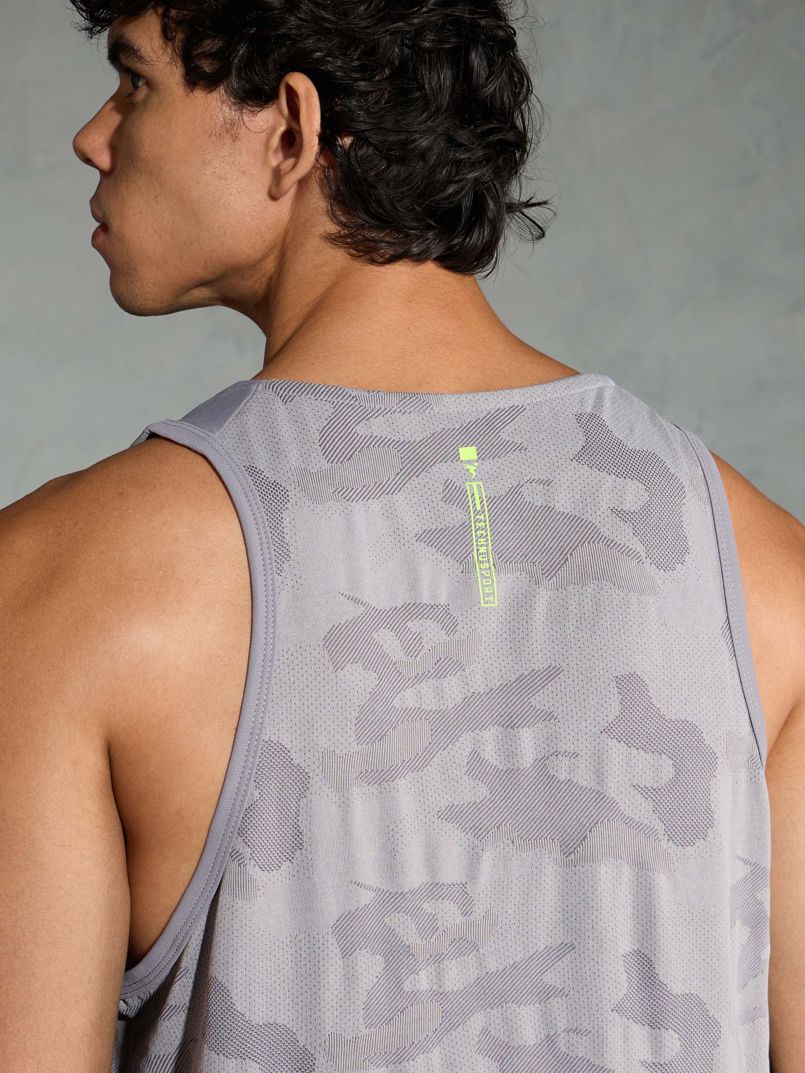 Men Colorblock Slim Fit Crew Neck Innerwear Vest with VENTMESH - Image 7