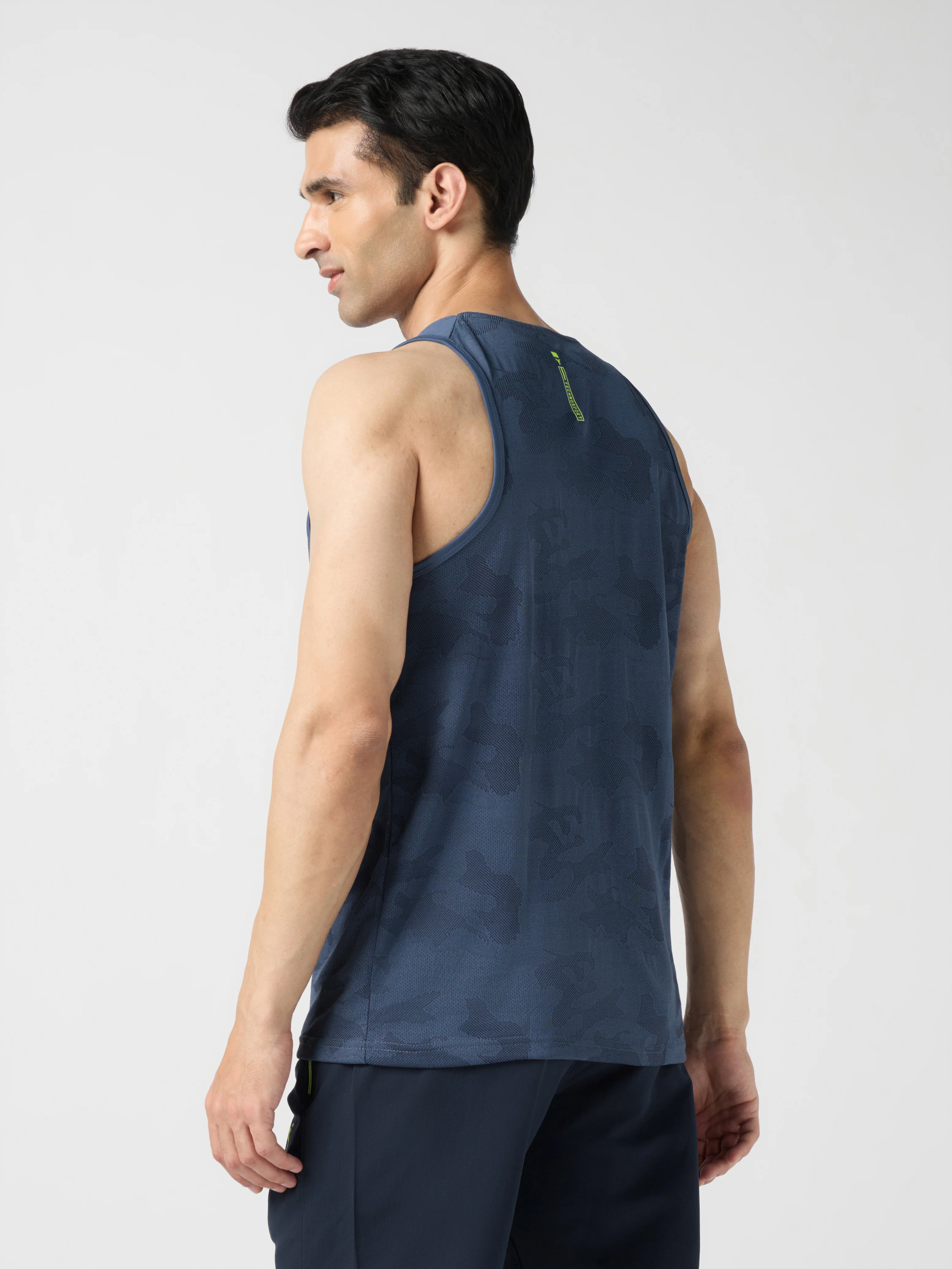 Men Colorblock Slim Fit Crew Neck Innerwear Vest with VENTMESH - Image 3