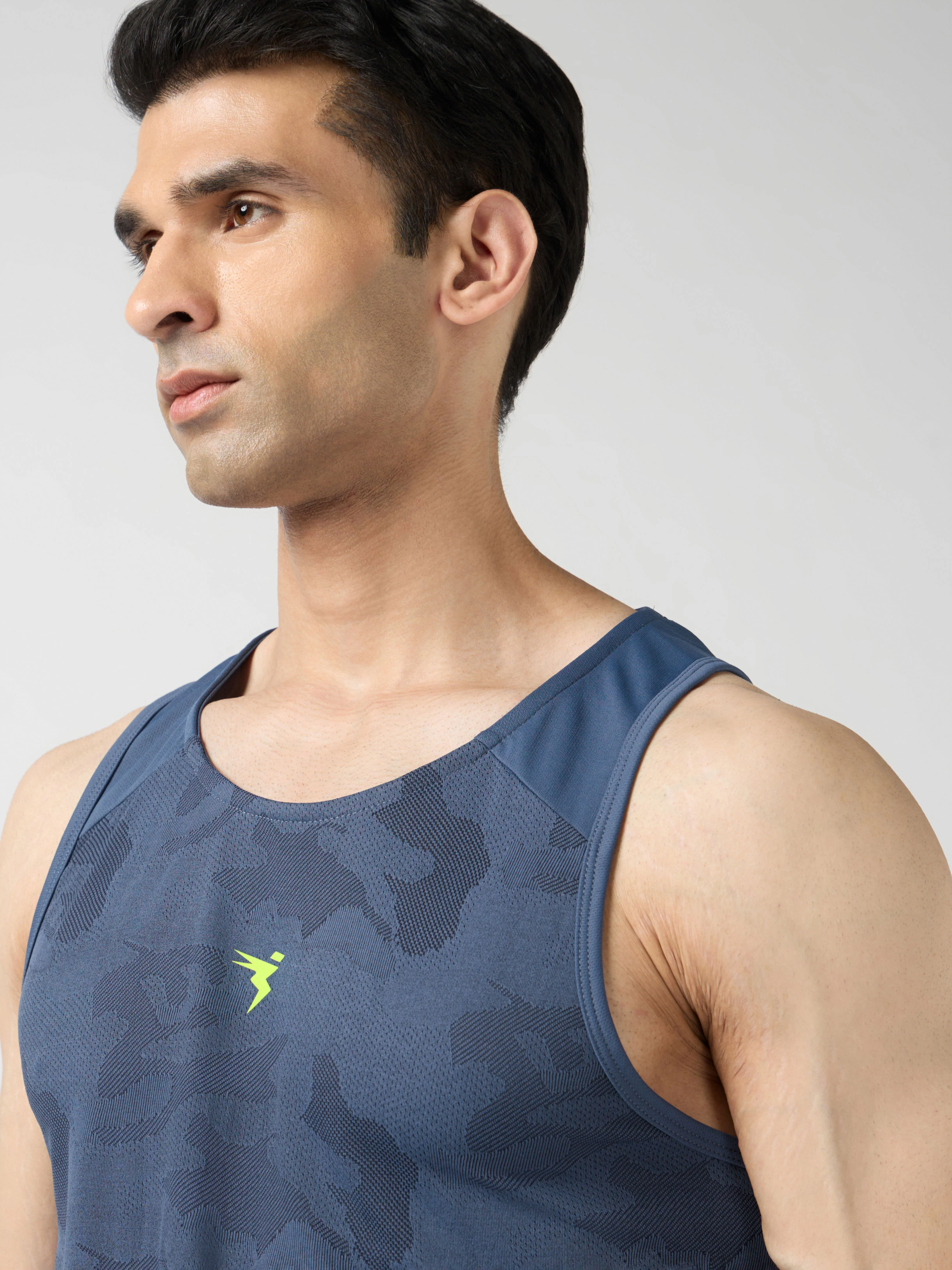Men Colorblock Slim Fit Crew Neck Innerwear Vest with VENTMESH - Image 6