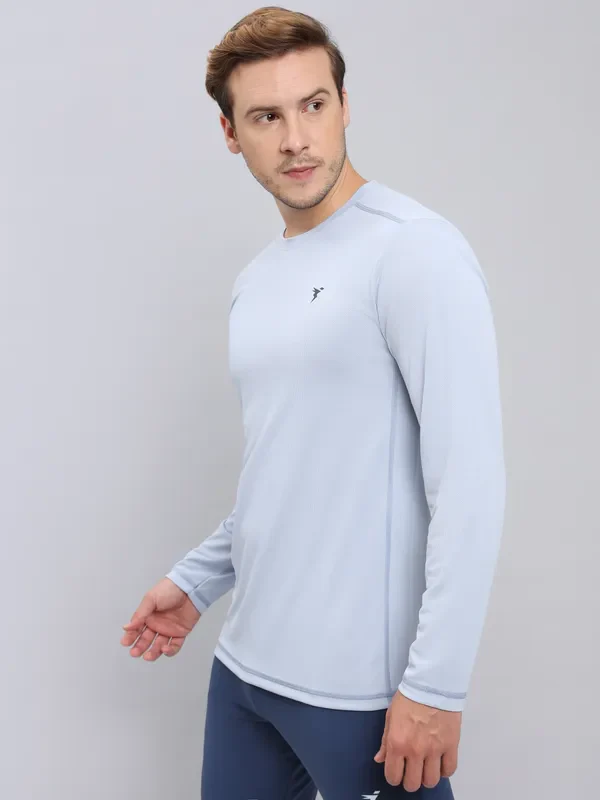 Men Solid Slim Fit Crew Neck T-shirt with TECHNO COOL+ - Image 4