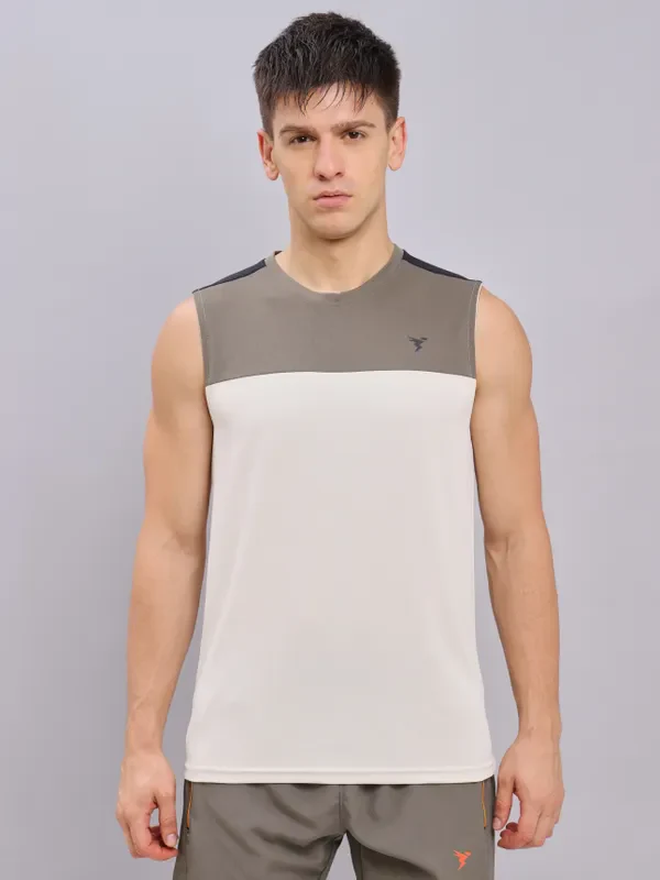 Men Colorblock Slim Fit Crew Neck Innerwear Vest with TECHNO COOL+