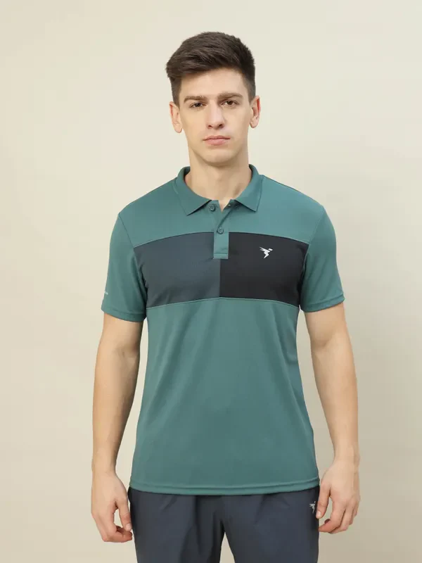 Men Colorblock Slim Fit Polo T-shirt with TECHNO COOL+