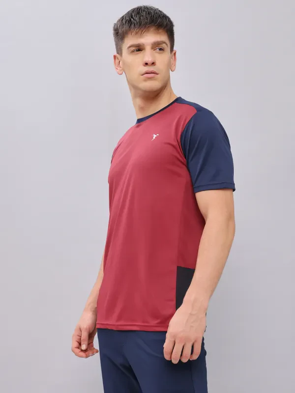 Men Colorblock Slim Fit Crew Neck T-shirt with TECHNO COOL+ - Image 4