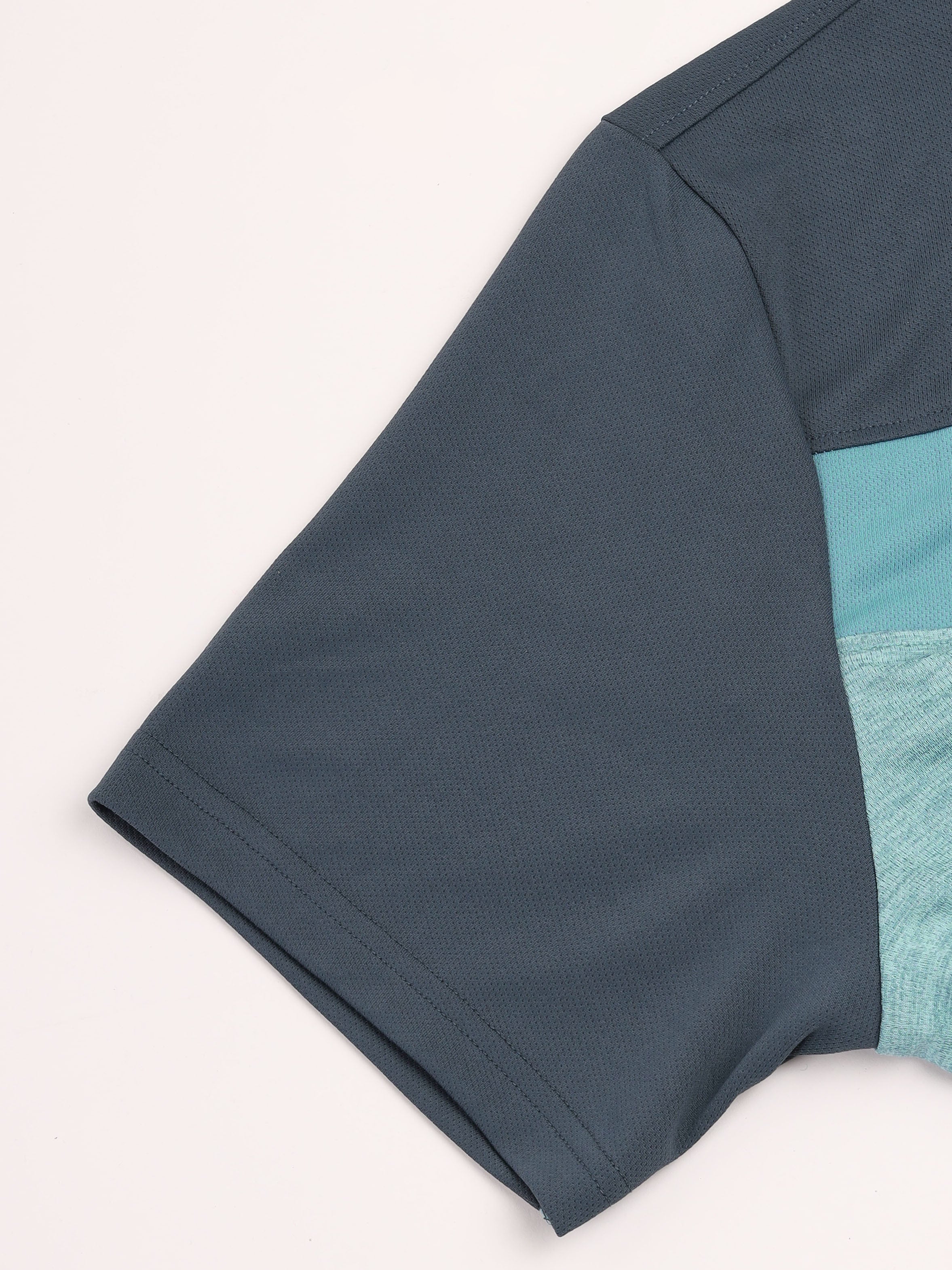 Men Colorblock Slim Fit Polo T-shirt with DOUBLE COOL - Image 8