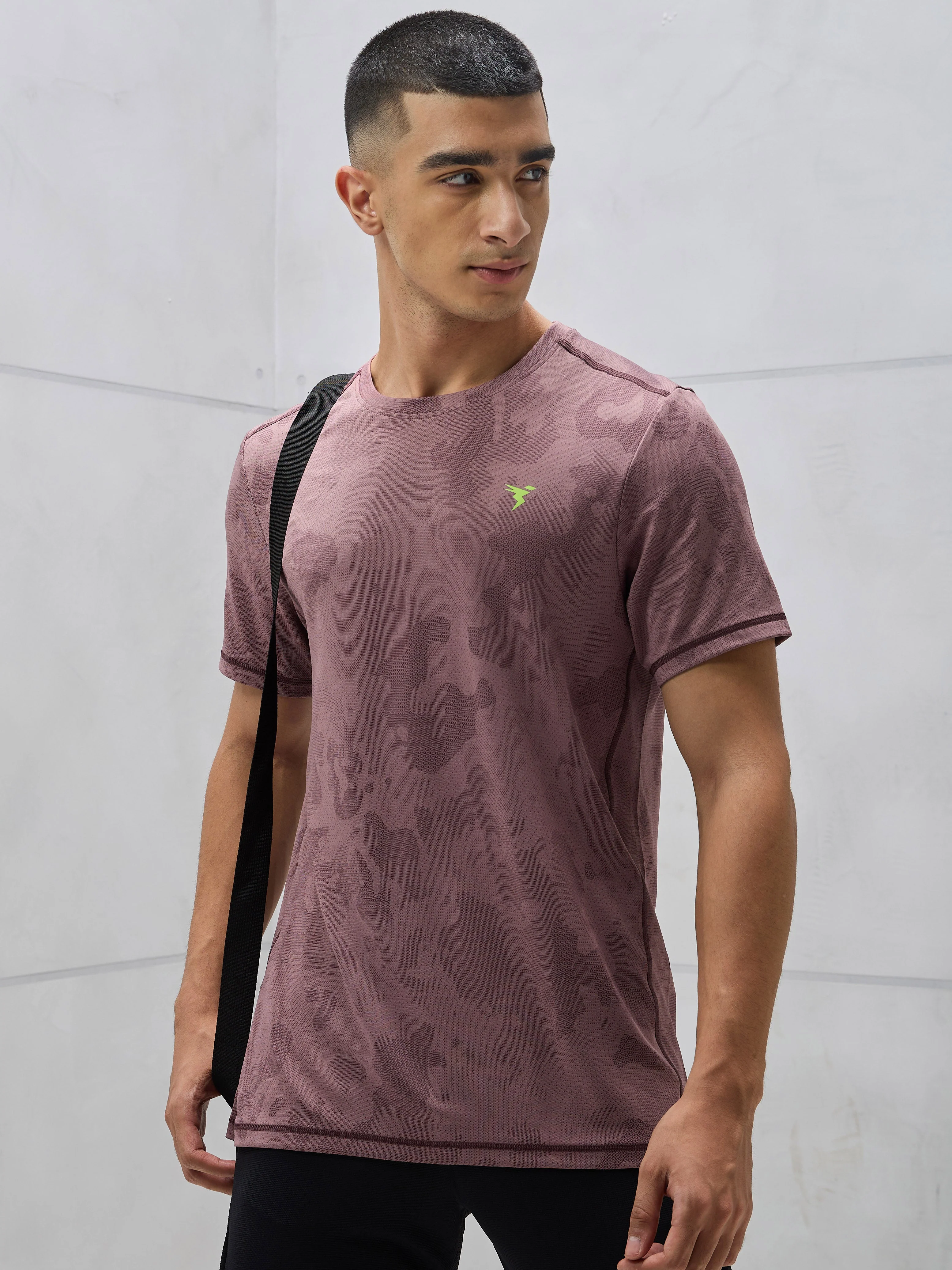 Men Jacquard Slim Fit Crew Neck T-shirt with DOUBLE COOL