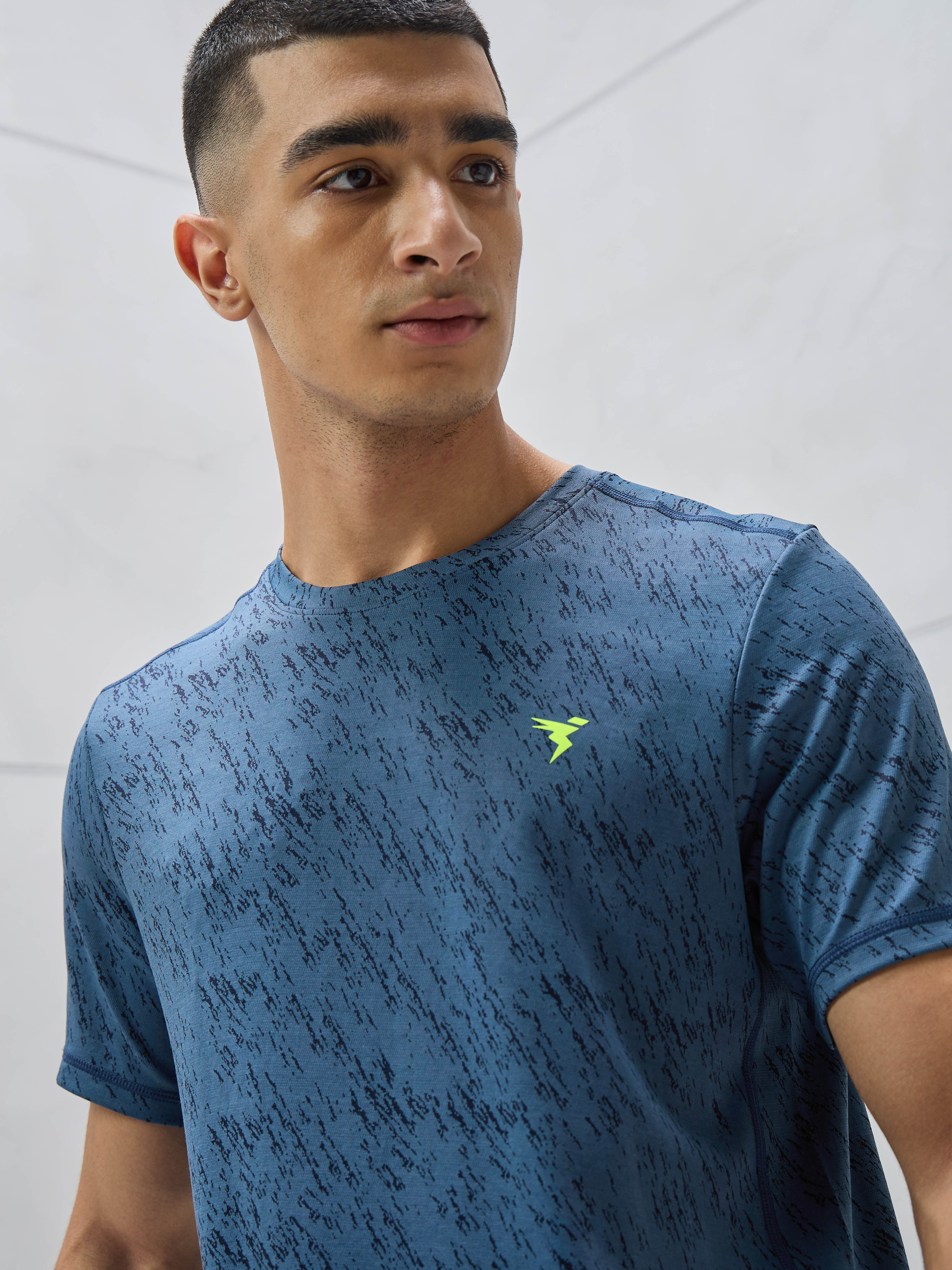 Men Jacquard Slim Fit Crew Neck T-shirt with DOUBLE COOL - Image 8