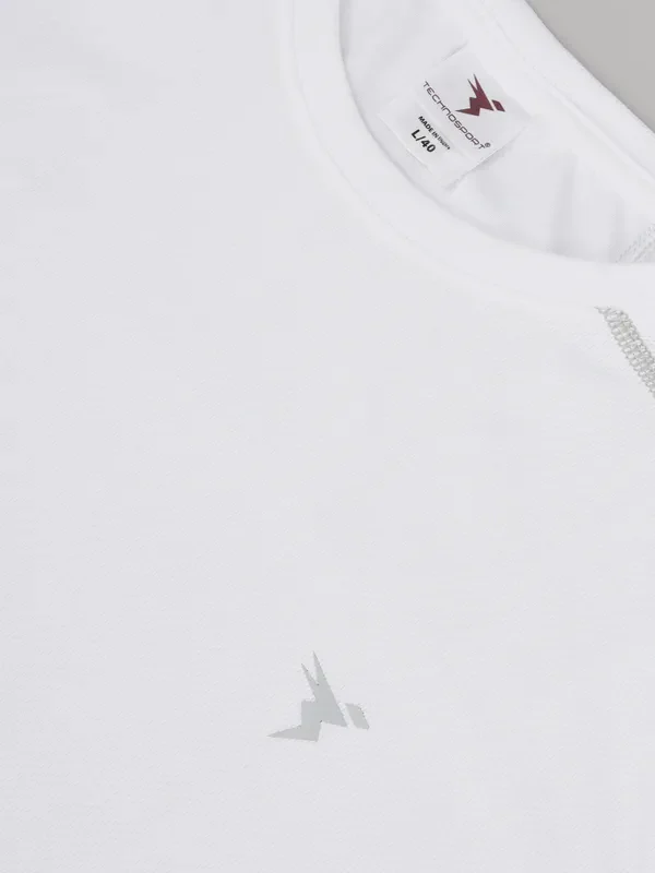 Men Solid Slim Fit Crew Neck T-shirt with TECHNO COOL+ - Image 8