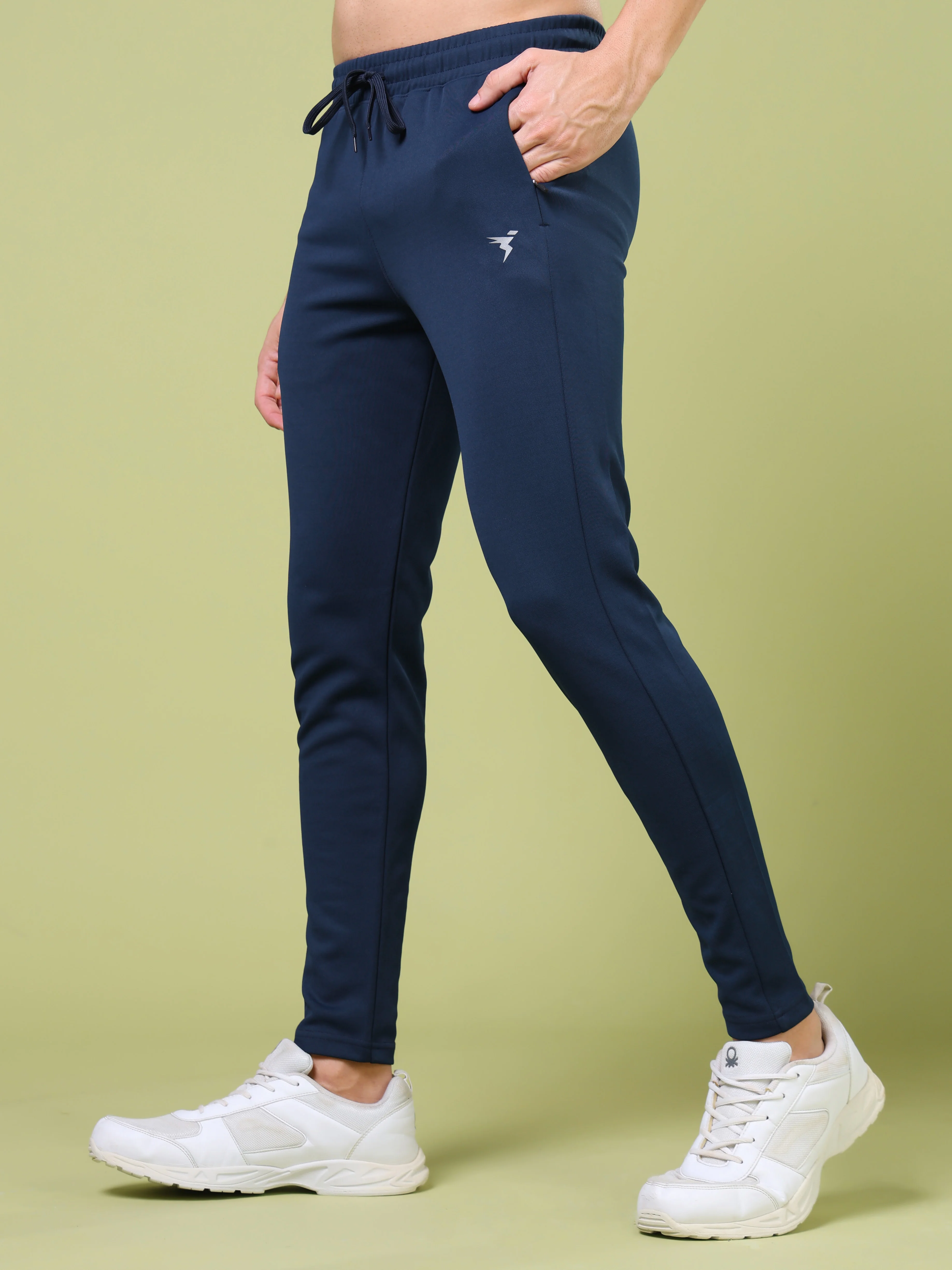 Men Solid Slim Fit Trackpants with ELASTO PLUS - Image 4