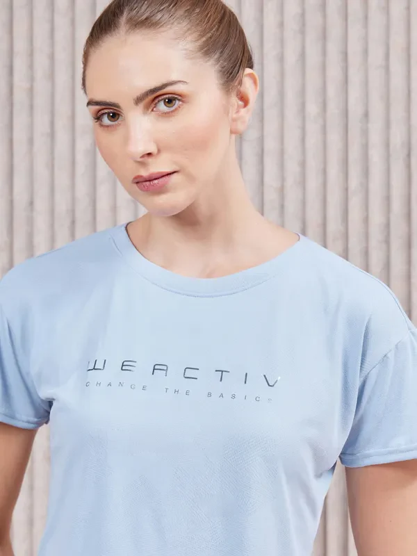 Women Printed Boxy Fit Crew Neck Crop Top with VENTMESH - Image 6