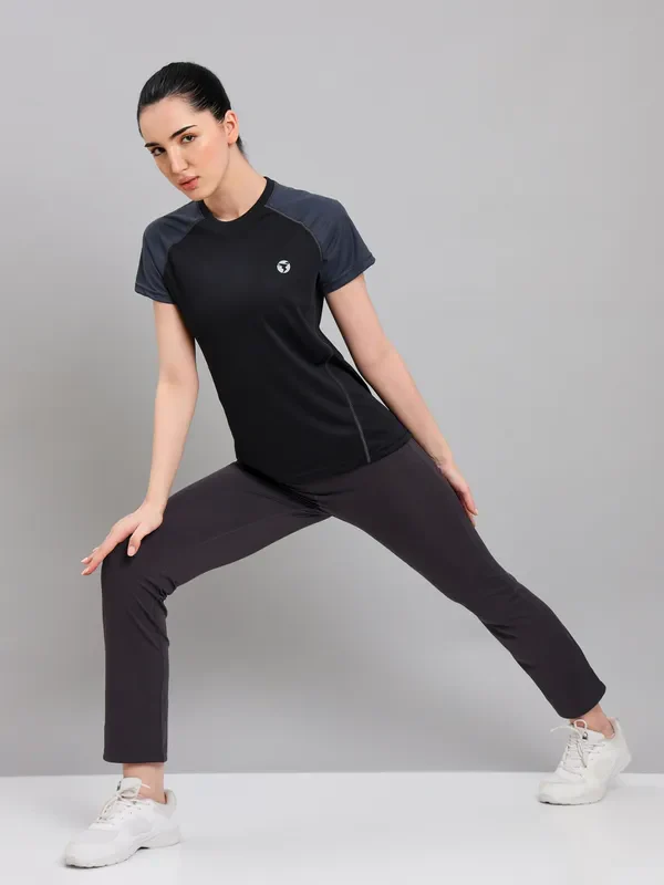 Women Colorblock Slim Fit Crew Neck T-shirt with TECHNO COOL+ - Image 2