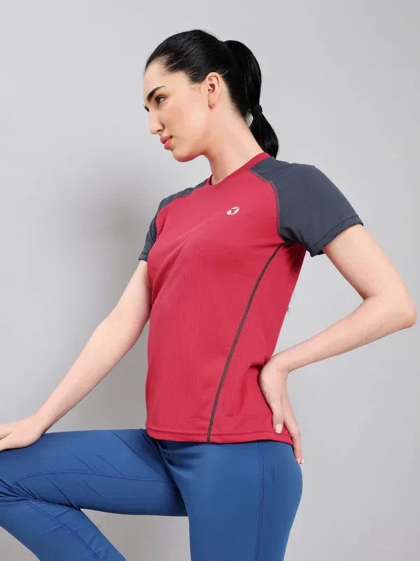 Women Colorblock Slim Fit Crew Neck T-shirt with TECHNO COOL+ - Image 5